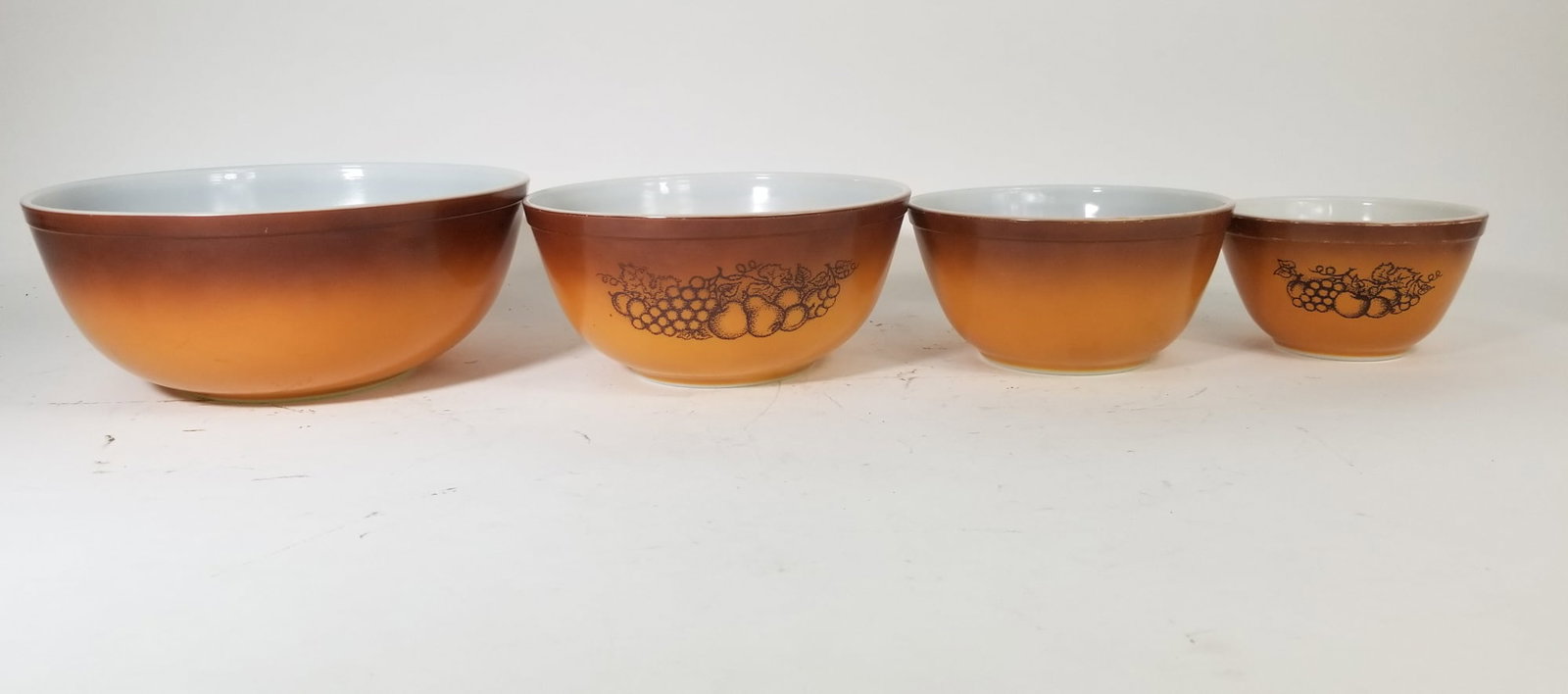 Set of Four Vintage Pyrex Old Orchard Mixing Bowls (1 of 3)