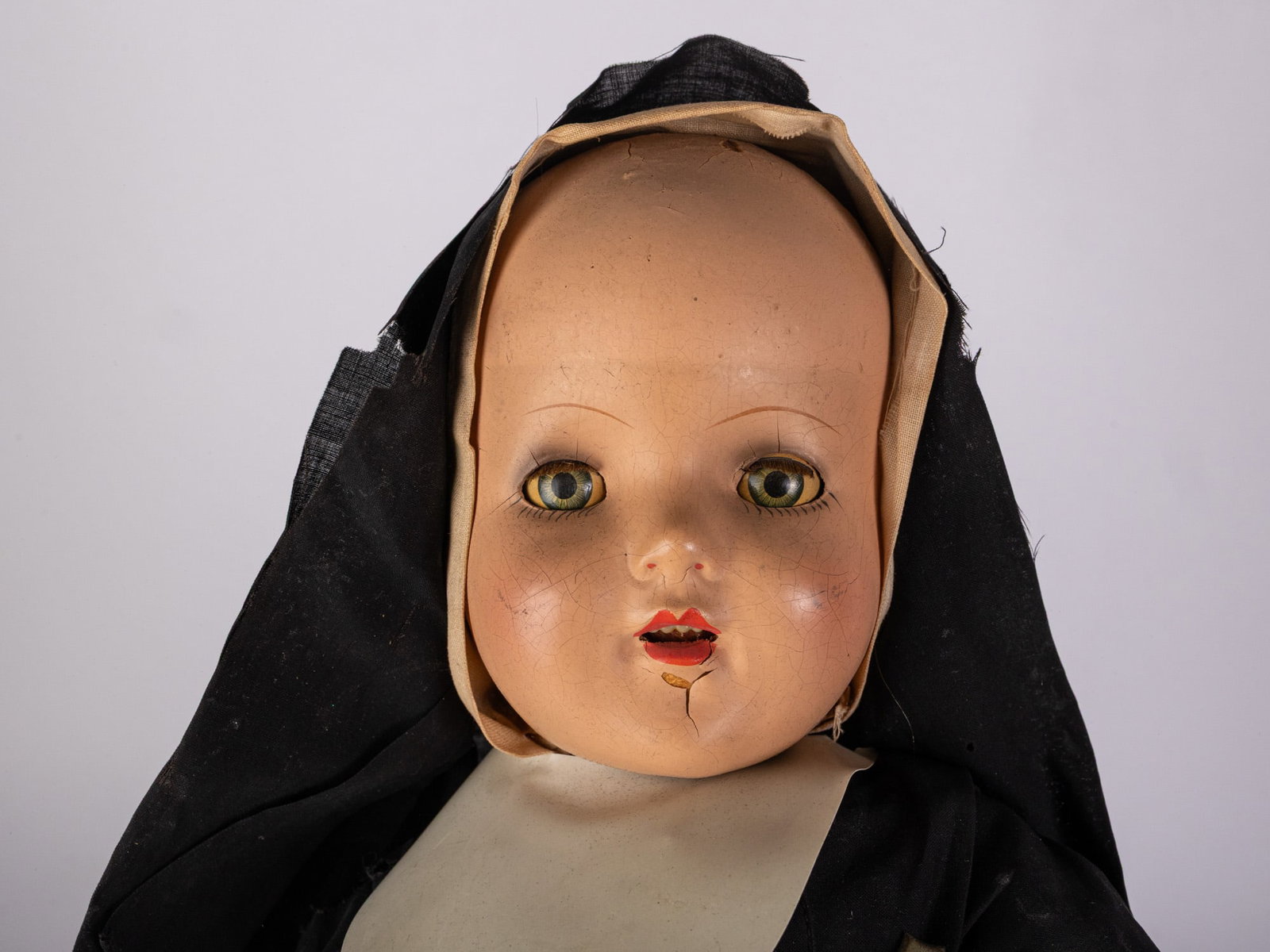 Early 20th Century Nun French Composition Doll - 4