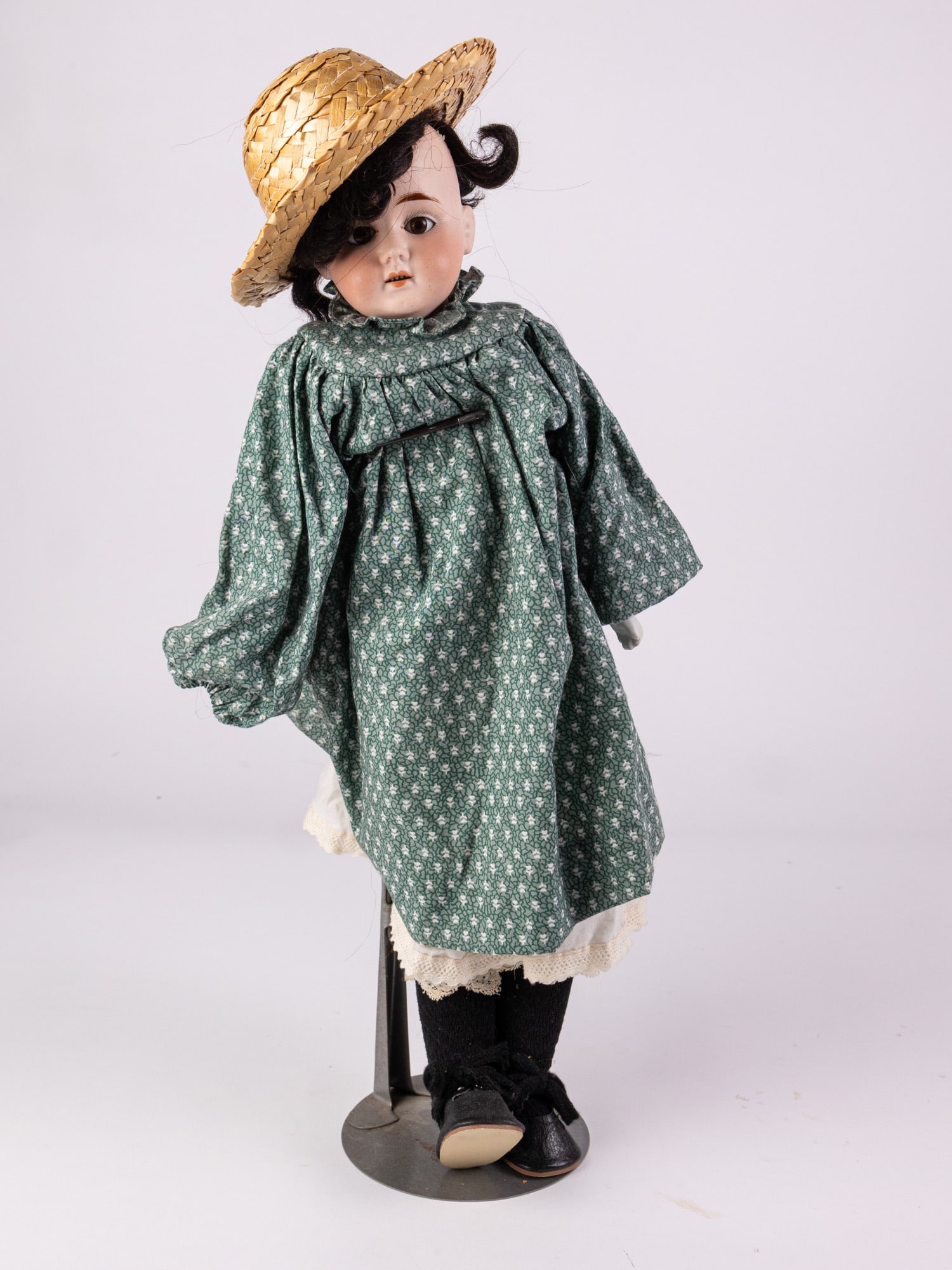 JDK Kestner 18" Antique Bisque Doll: Bisque head and hands, leather body, marked H/2 on back of neck. Size 18" Literature Brooks Auction – Online Auction Terms & Conditions Contact: (856) 694-2960 | info@brooks.auction READ BEF