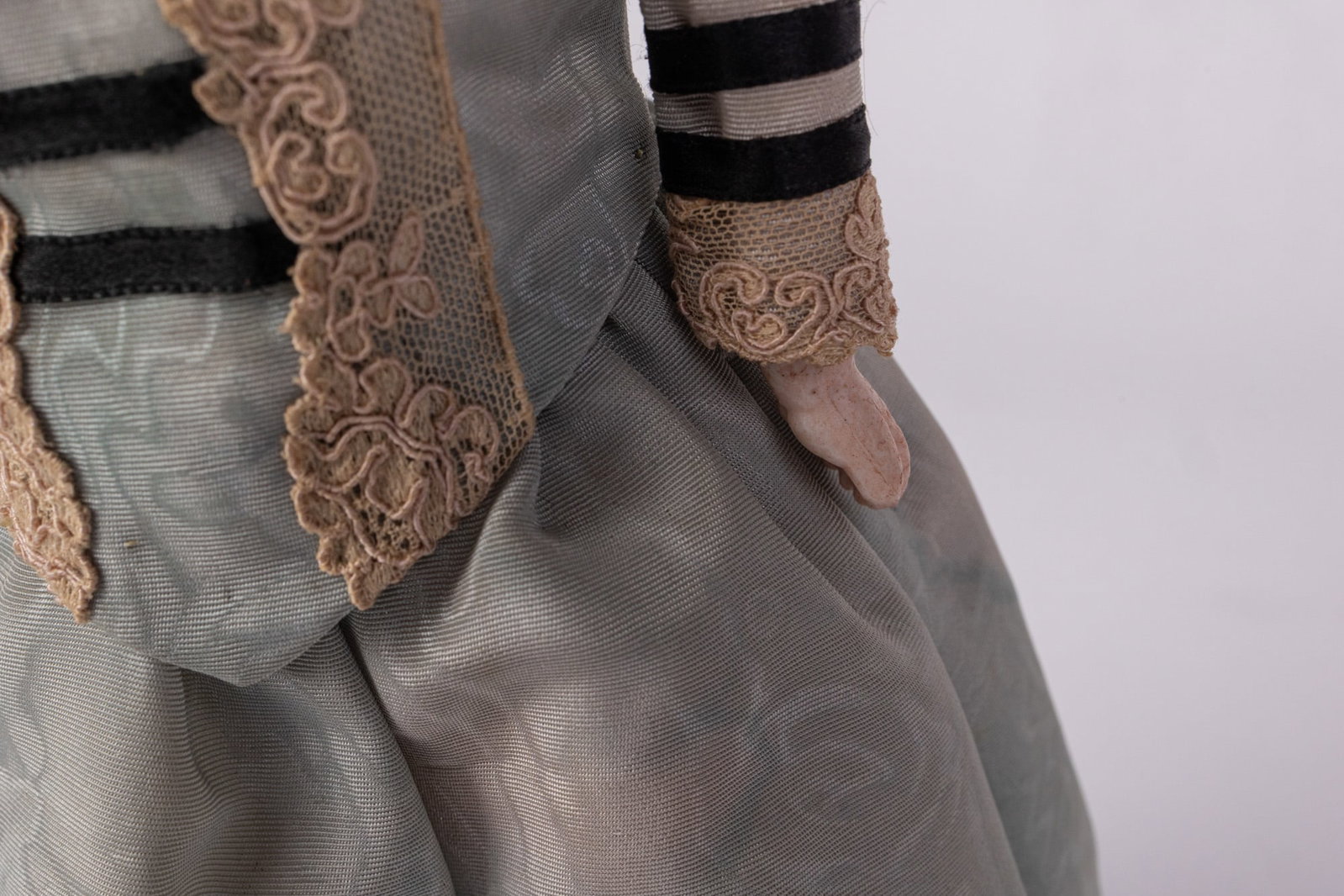 Heinrich Handwerck 14" Bisque Doll - 5