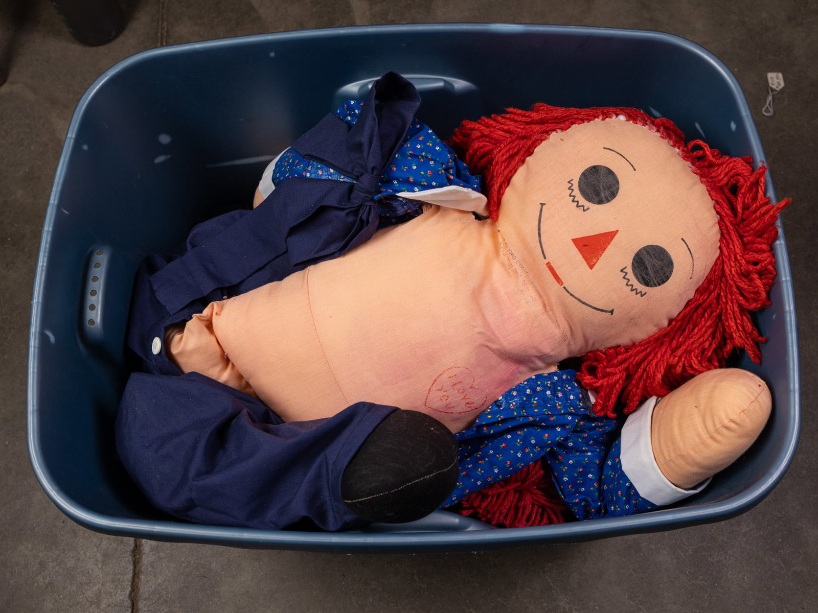 Large Lot of Vintage Raggedy Ann and Andy Dolls: Large Lot of Vintage Raggedy Ann and Andy Dolls Size 7" x 12" x 12" Literature Brooks Auction – Online Auction Terms & Conditions Contact: (856) 694-2960 | info@brooks.auction READ BEFORE YOU