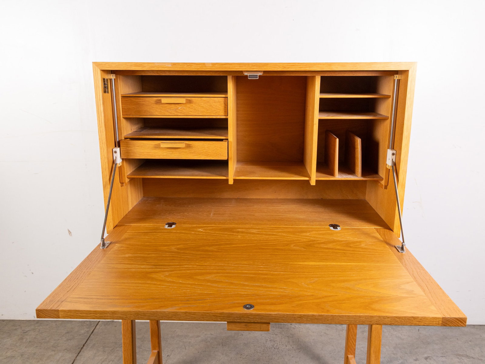 Charles Webb Studio Mid Century Modern Oak Desk - 2