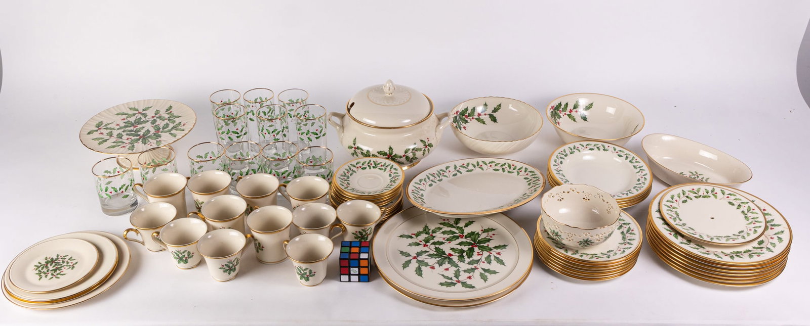 Lenox "Holiday" 60+ Piece Dish Set - 2
