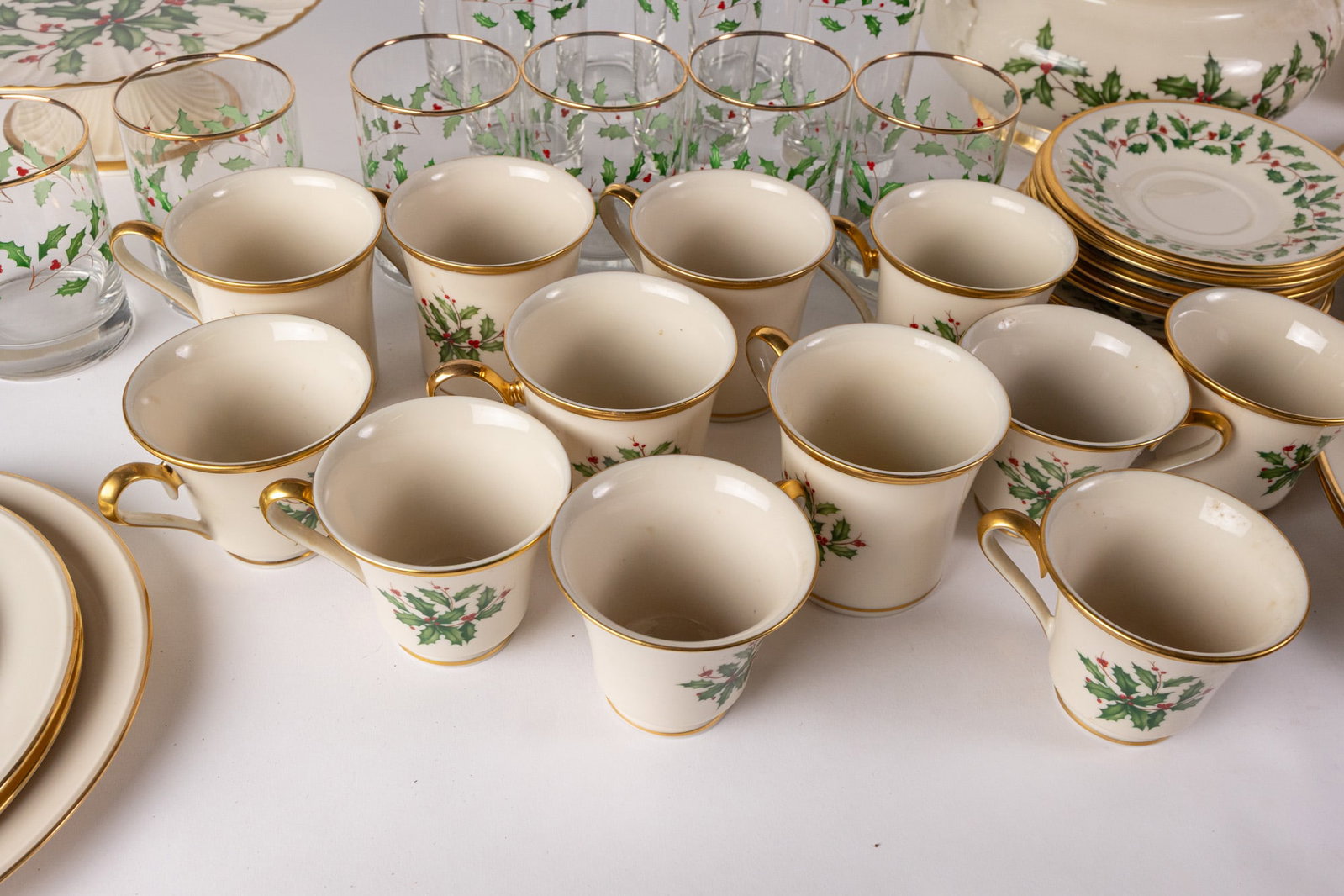 Lenox "Holiday" 60+ Piece Dish Set - 4