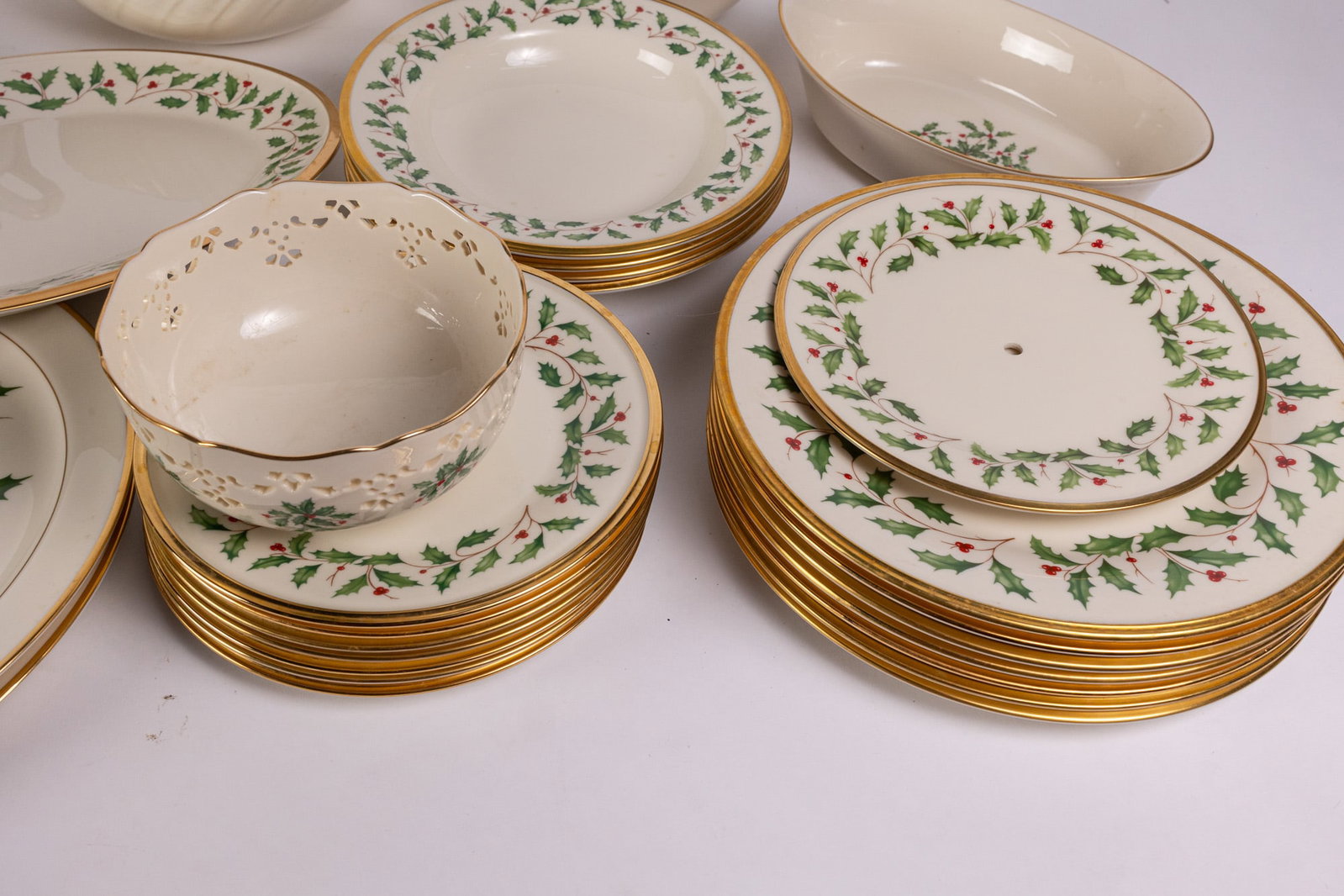 Lenox "Holiday" 60+ Piece Dish Set - 7