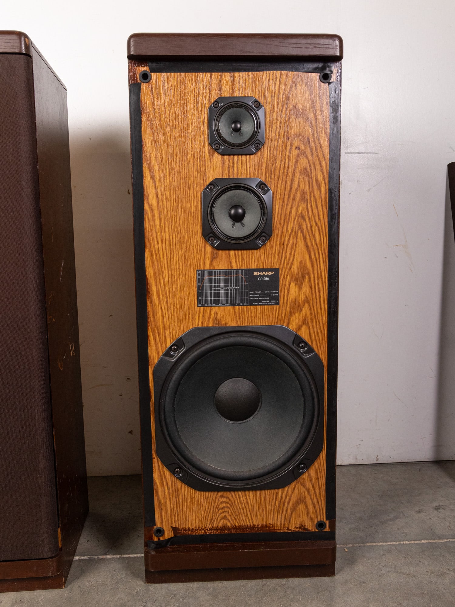 Pair of Vintage Sharp CP-286 Floor Speakers - 2