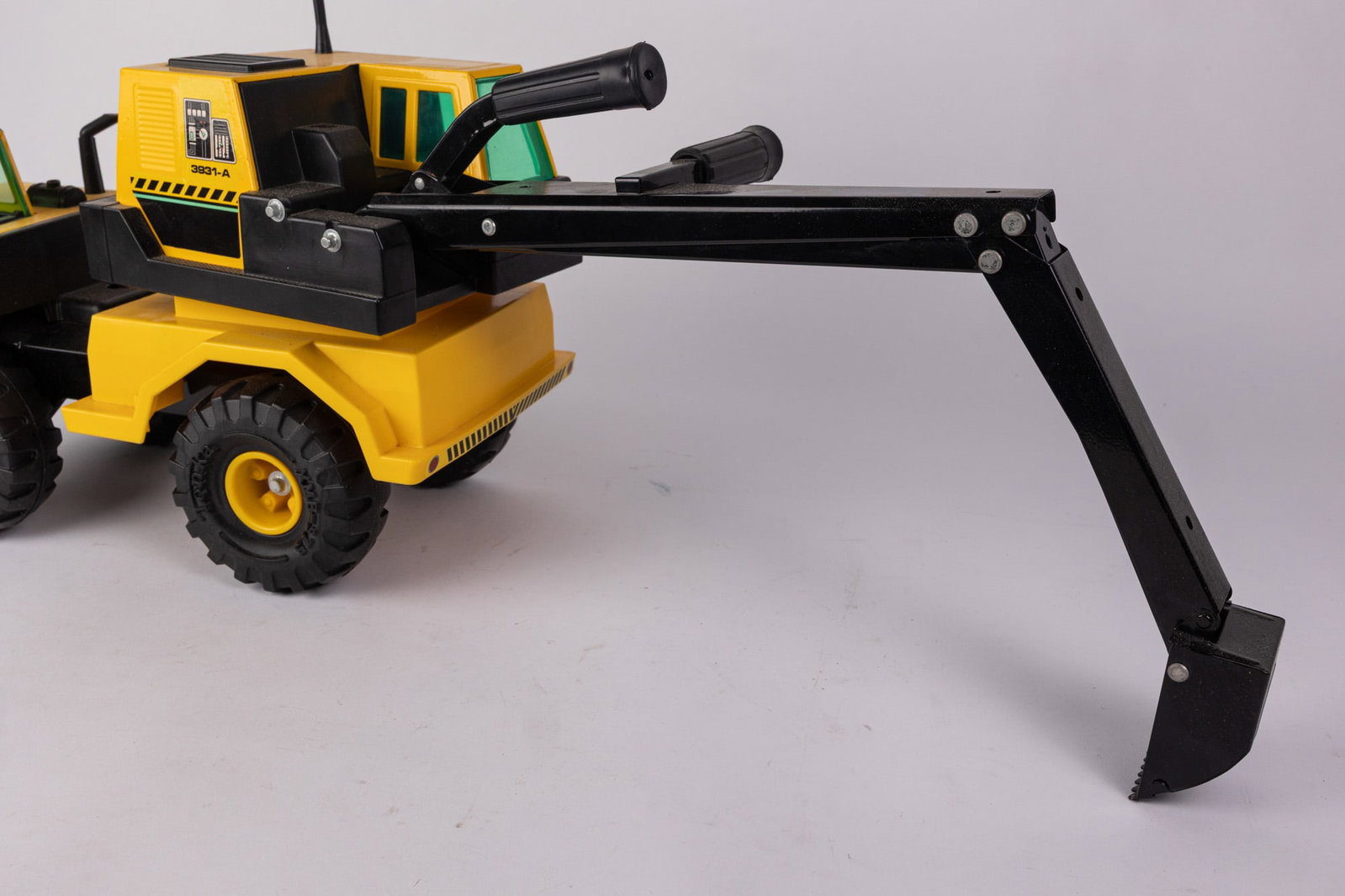 Tonka "Mighty Diesel" Load 1210 Backhoe - 4