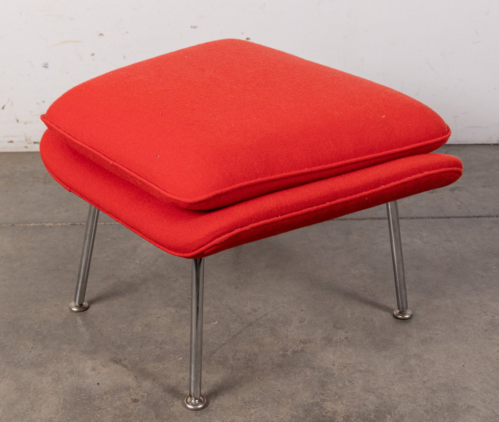 Eero Saarinen for Knoll Womb Ottoman - 4