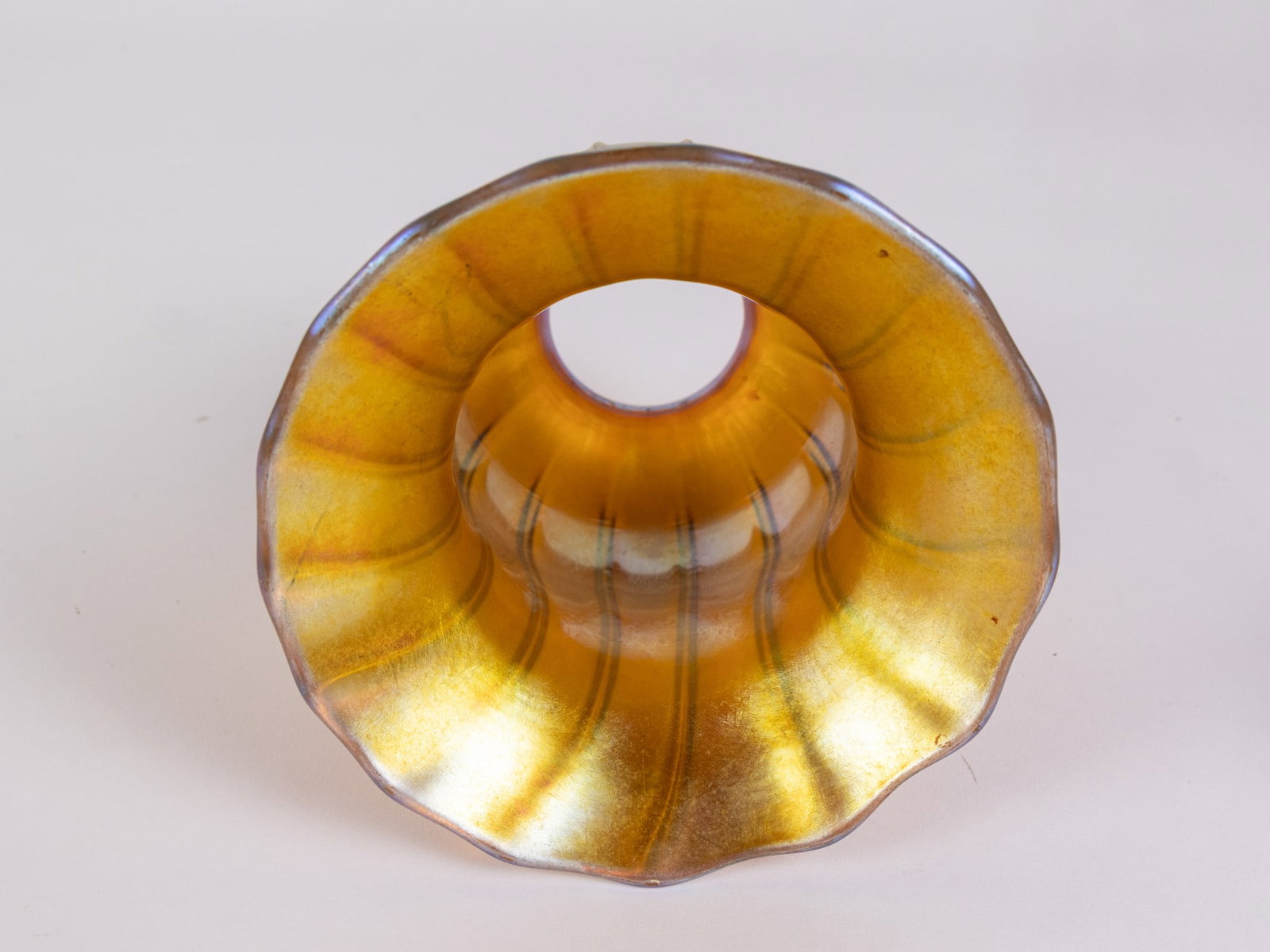 Quezal Favrile Iridescent Gold Aurene Ribbed Lamp Shade - 5