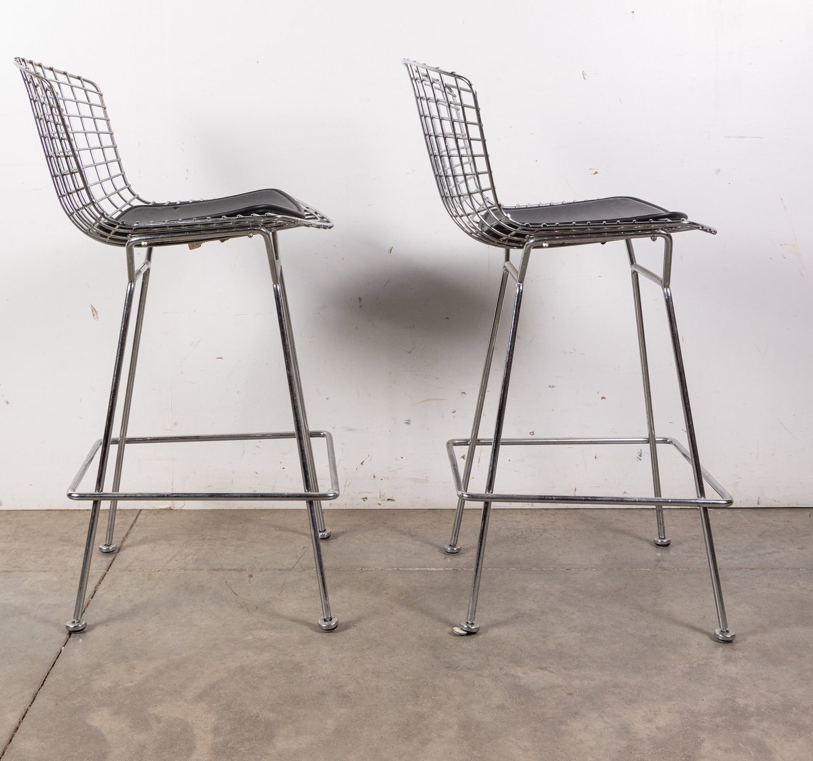 (2) Harry Bertoia for Knoll Bar Stools - 4