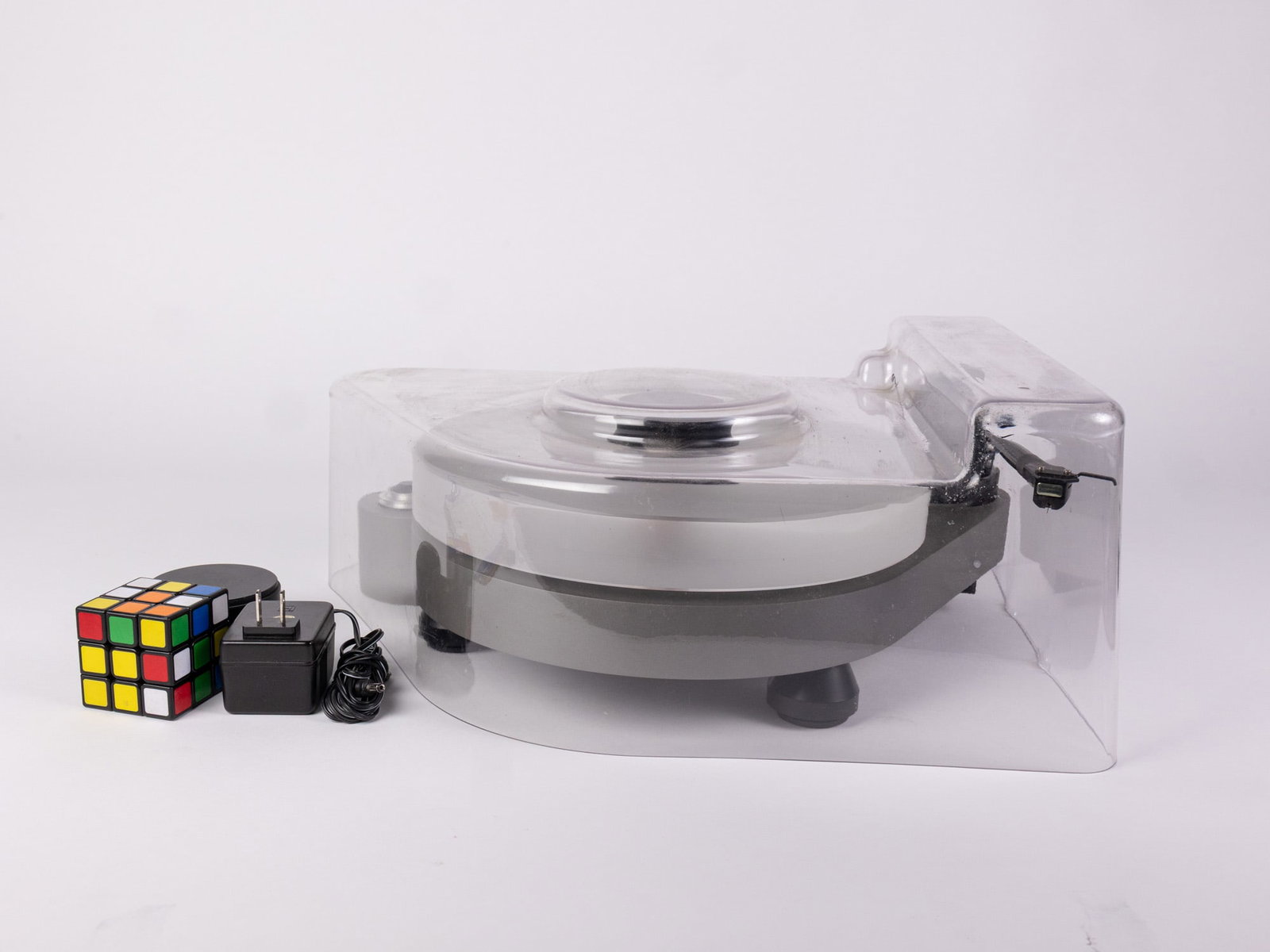 Pro-Ject RM9.1 Belt-Drive Turntable with Clearaudio Cartridge - 2
