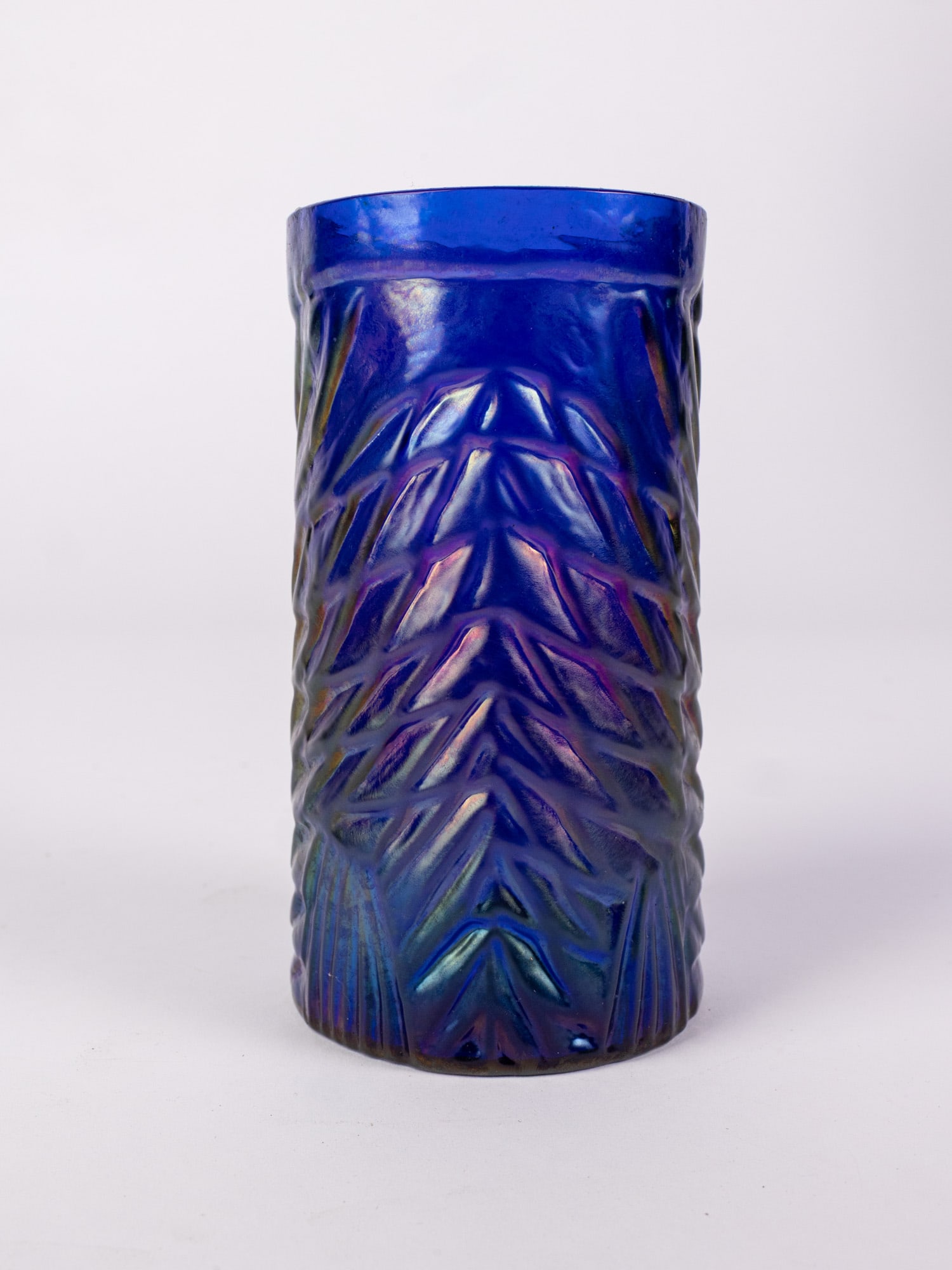 John Cook Signed Cobalt Iridescent Art Glass Koi Fish Tumbler: John Cook Signed Cobalt Iridescent Art Glass Koi Fish Tumbler Size 6" H Literature Brooks Auction – Online Auction Terms & Conditions Contact: (856) 694-2960 | info@brooks.auction READ BEFOR