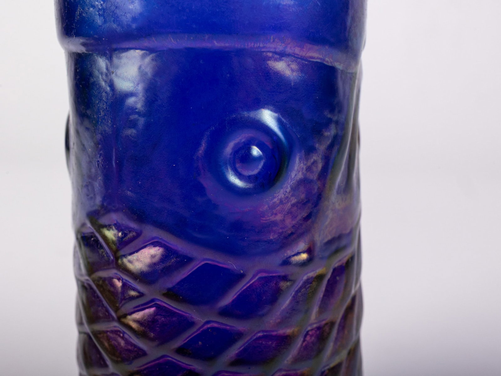 John Cook Signed Cobalt Iridescent Art Glass Koi Fish Tumbler - 5