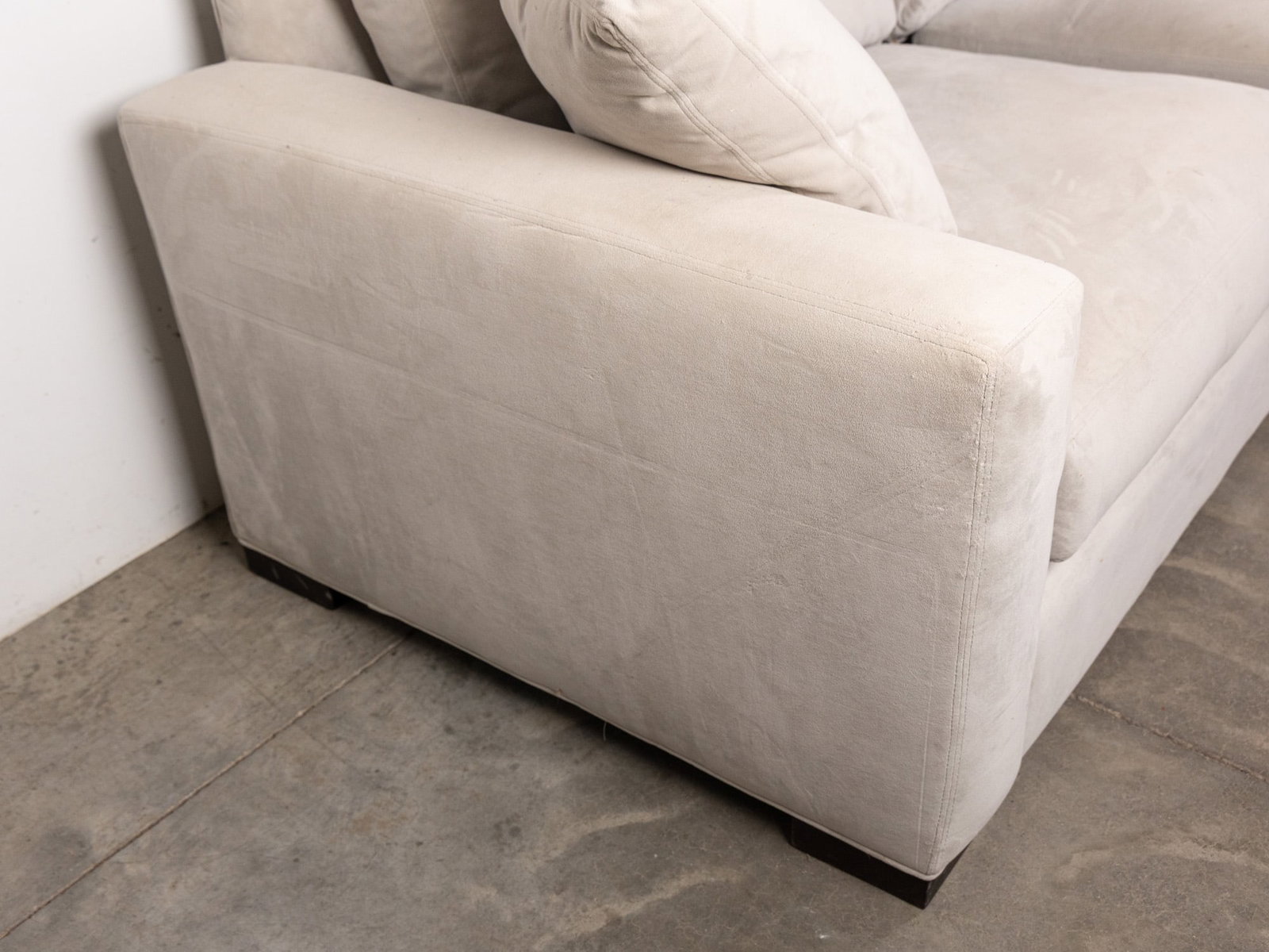 Contemporary Grey Sofa with Modern Silhouette - 7