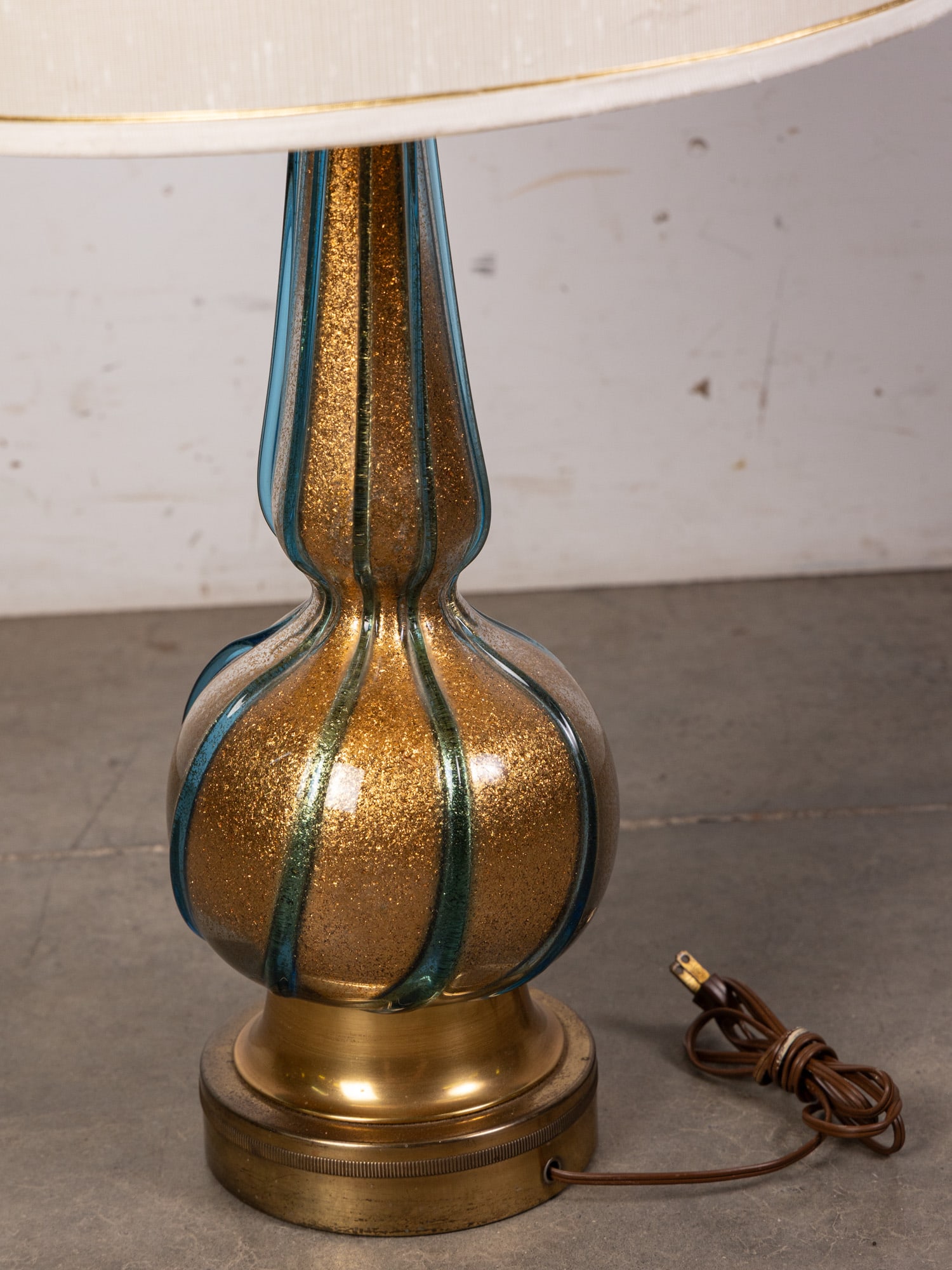 Vintage Murano Style Glass Table Lamp w/ MCM Shade - 2