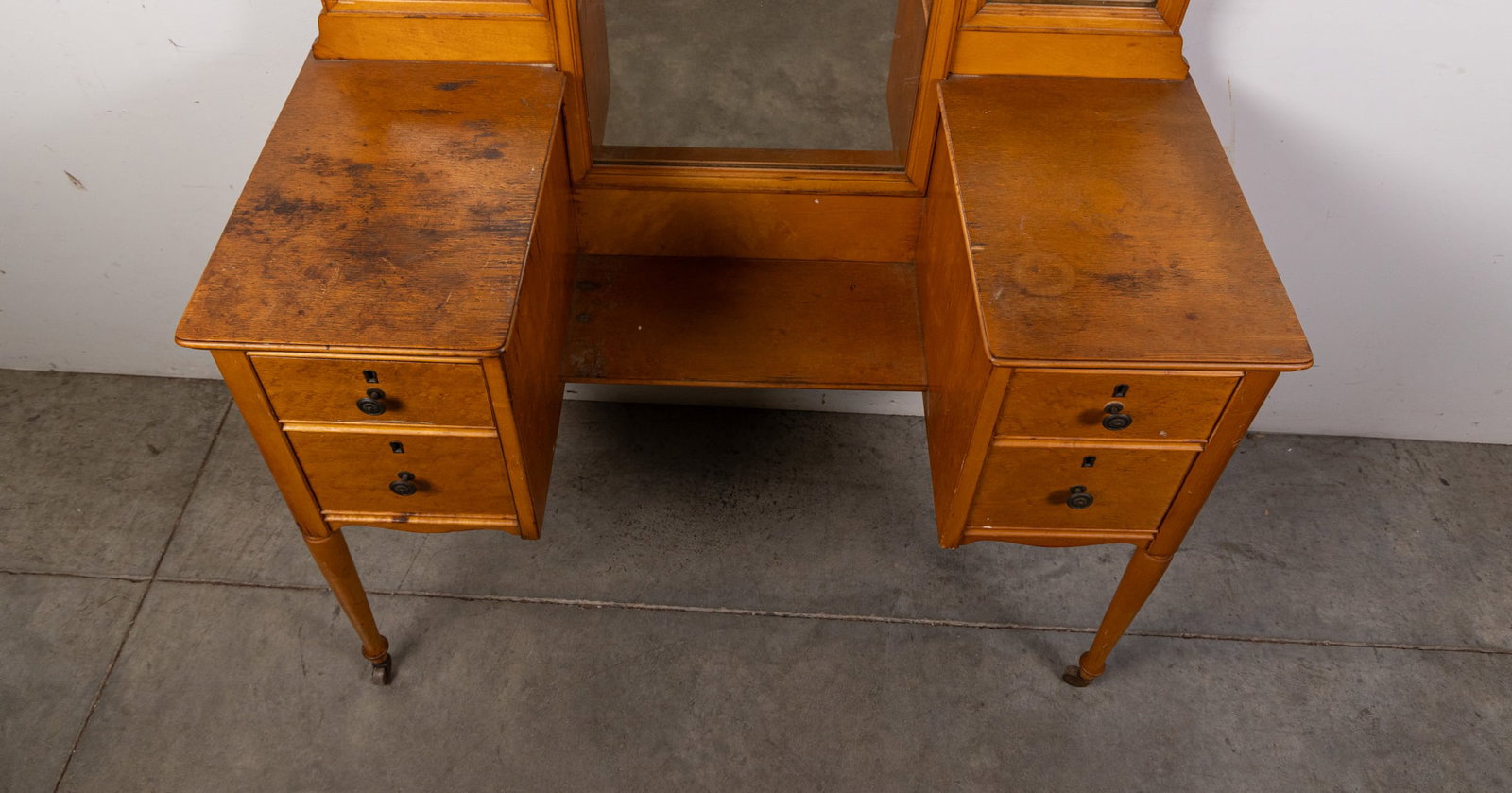 Vintage Early 20th Century Birdseye Maple Desk - 4