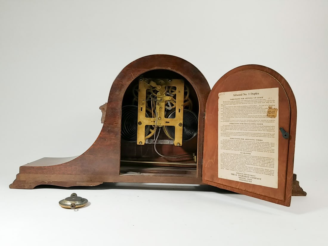 E. Ingraham Artwood No. 1 Mantel Clock - 2