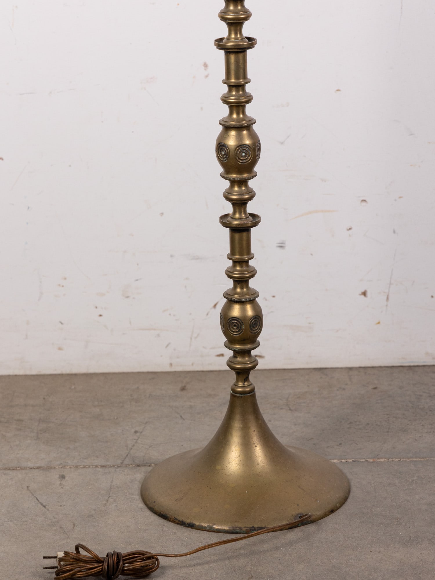 Brass Toned Vintage Floor Lamp - 2