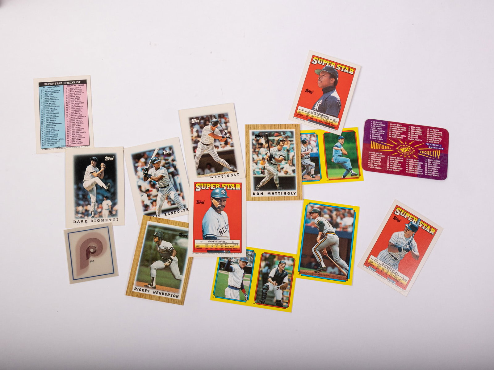 Assortment of Vintage - Modern Baseball Cards - 3