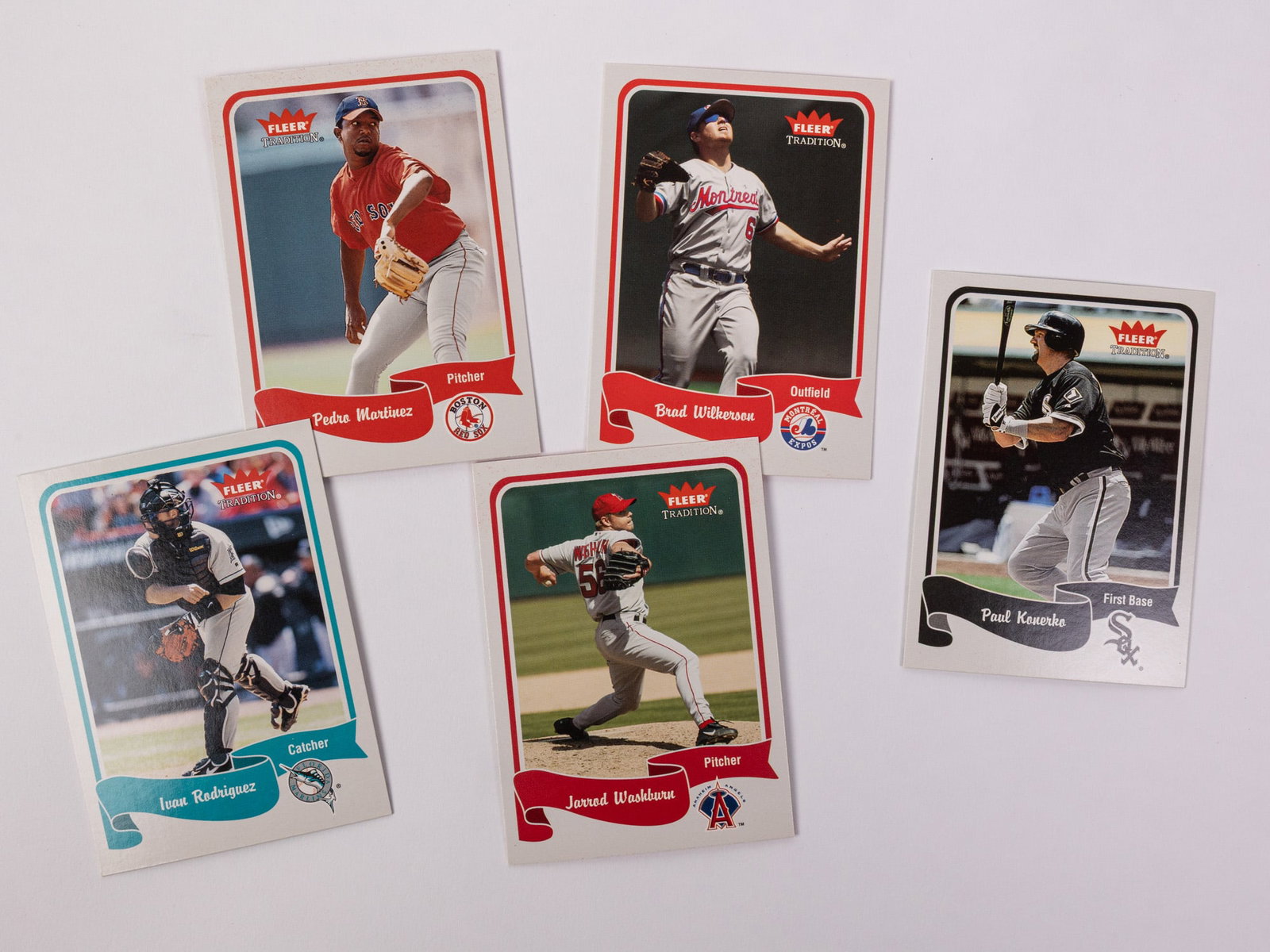 Assortment of Vintage - Modern Baseball Cards - 4
