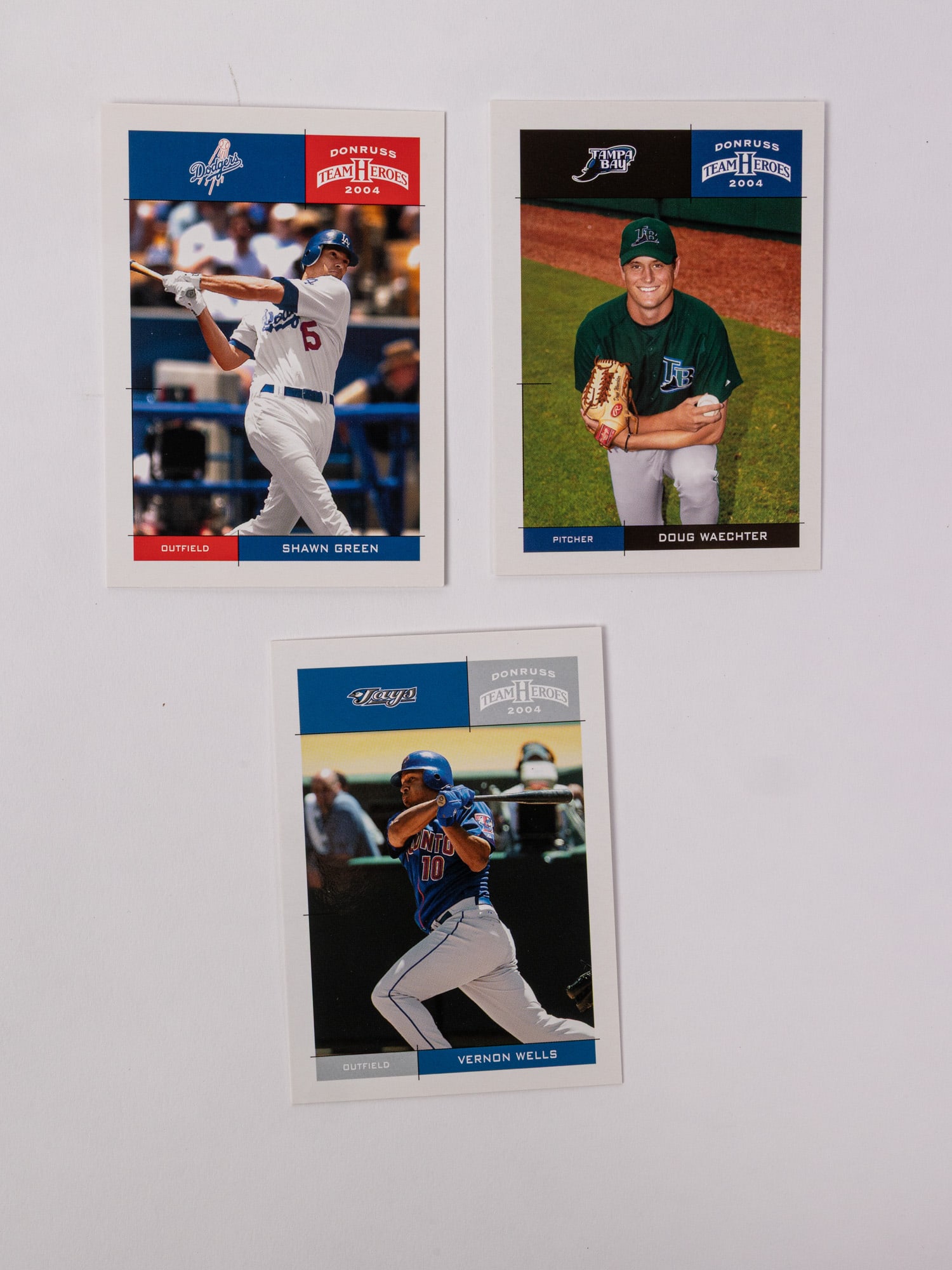 Assortment of Vintage - Modern Baseball Cards - 5
