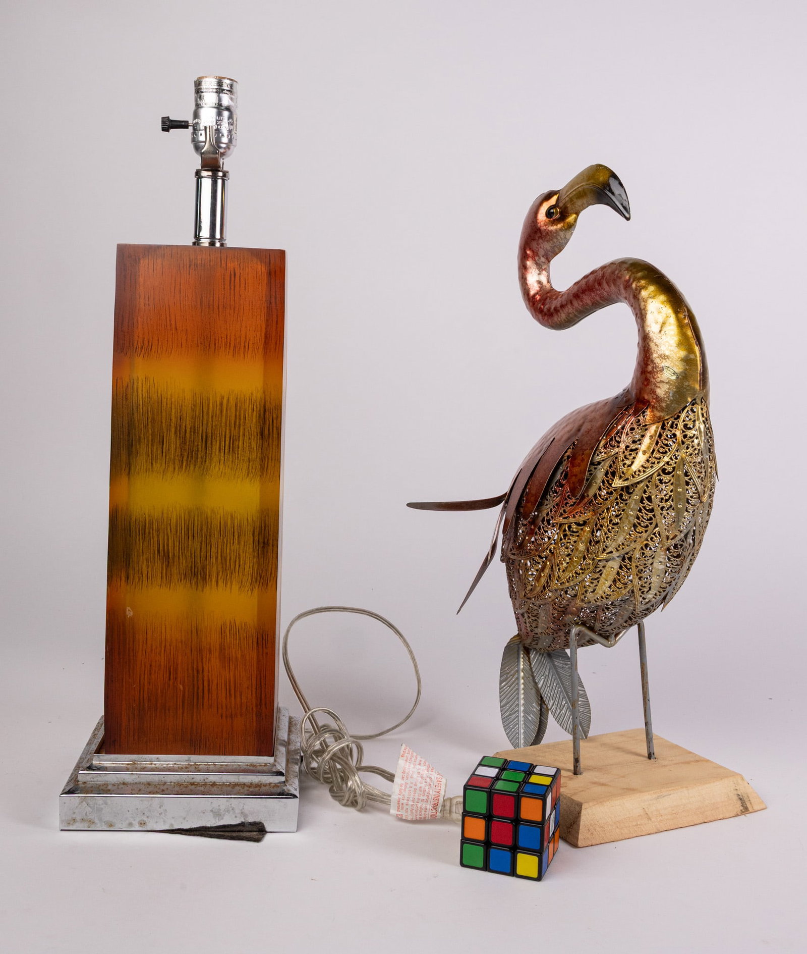 Vintage MCM Table Lamp and Metal Flamingo Sculpture - 2