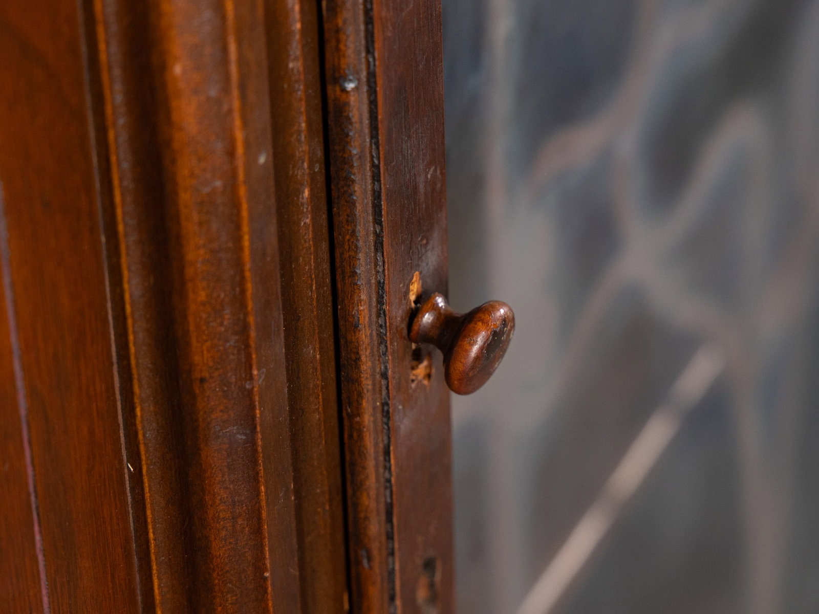 Vintage Jacobean Style Curio/China Cabinet - 7