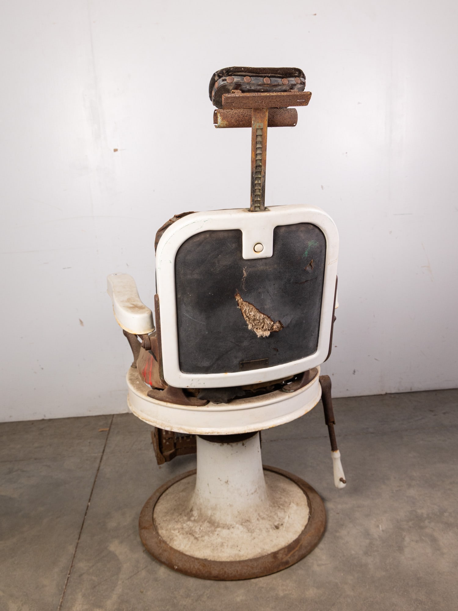 Antique Theo A. Kochs Barber Chair - 7