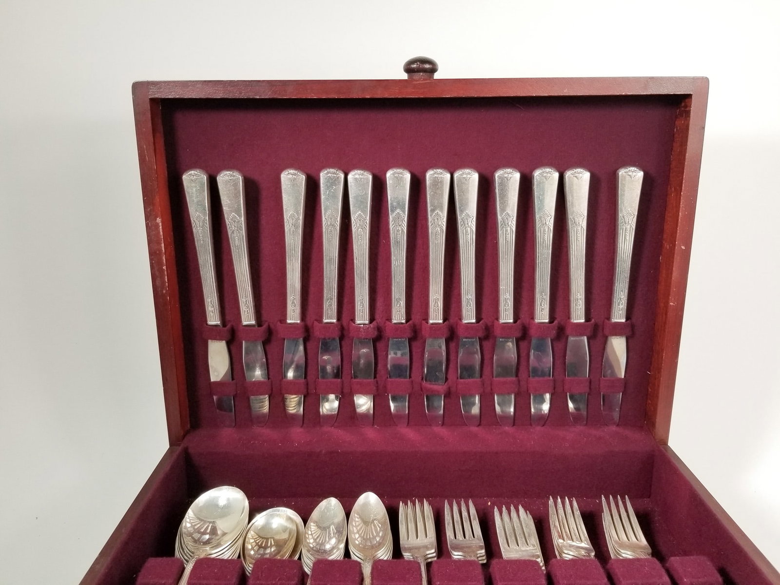 WM Roger SIlver Plate Flatware Set in SIlver Chest - 2