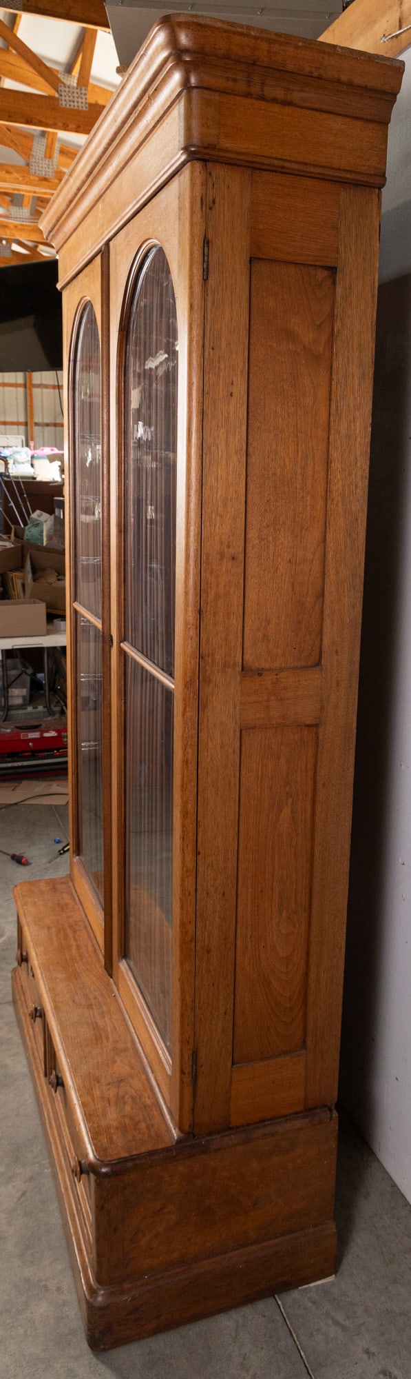 19th c. Antique Arched Glass Door Bookcase - 6