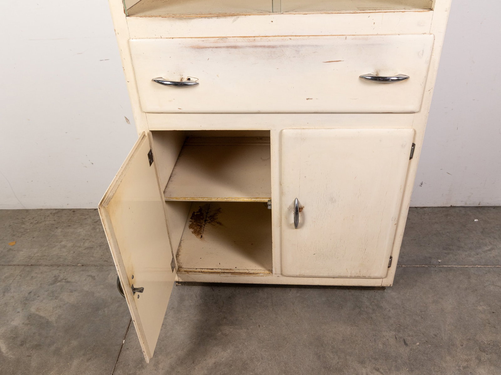Keystone Cabinet Co. Art Deco Storage Cabinet - 6
