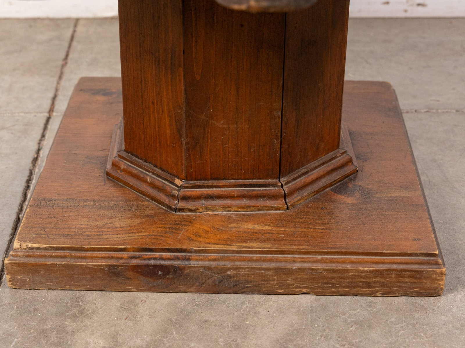 Unique Vintage Gear Shaped Accent Table - 3