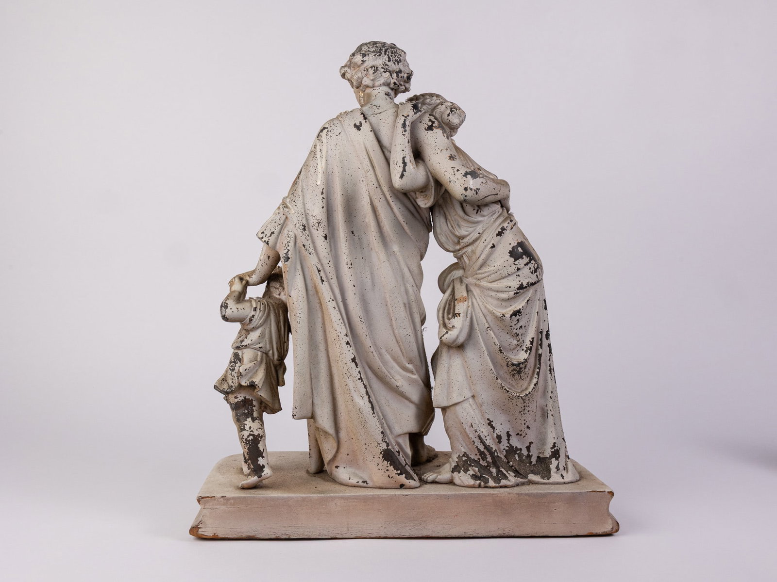Antique Neoclassical Statue Depicting Man, Woman and Child - 4