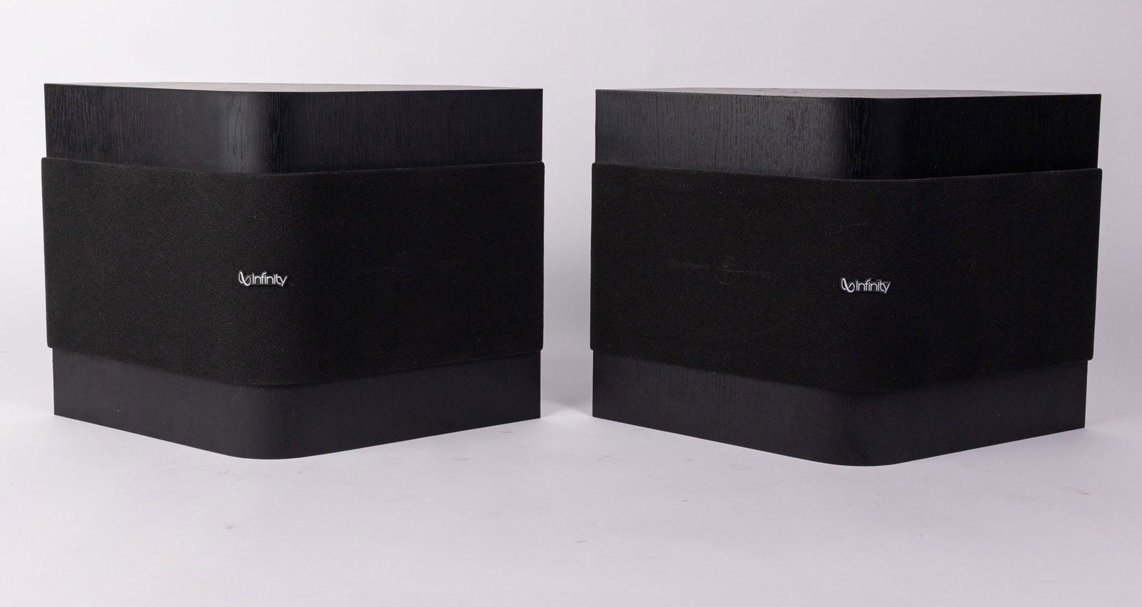 Infinity Reference RS 152 Pair of Speakers: Infinity Reference RS 152 Pair of Speakers Size 10" x 15" x 6" Literature Brooks Auction – Online Auction Terms & Conditions Contact: (856) 694-2960 | info@brooks.auction READ BEFORE YOU BID: