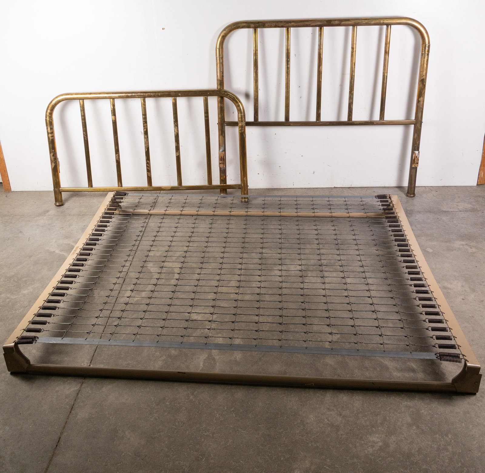 Full Sized Vintage Brass Bed Frame: Full Sized Vintage Brass Bed Frame Size 49" x 53" Literature Brooks Auction – Online Auction Terms & Conditions Contact: (856) 694-2960 | info@brooks.auction READ BEFORE YOU BID: We want you to