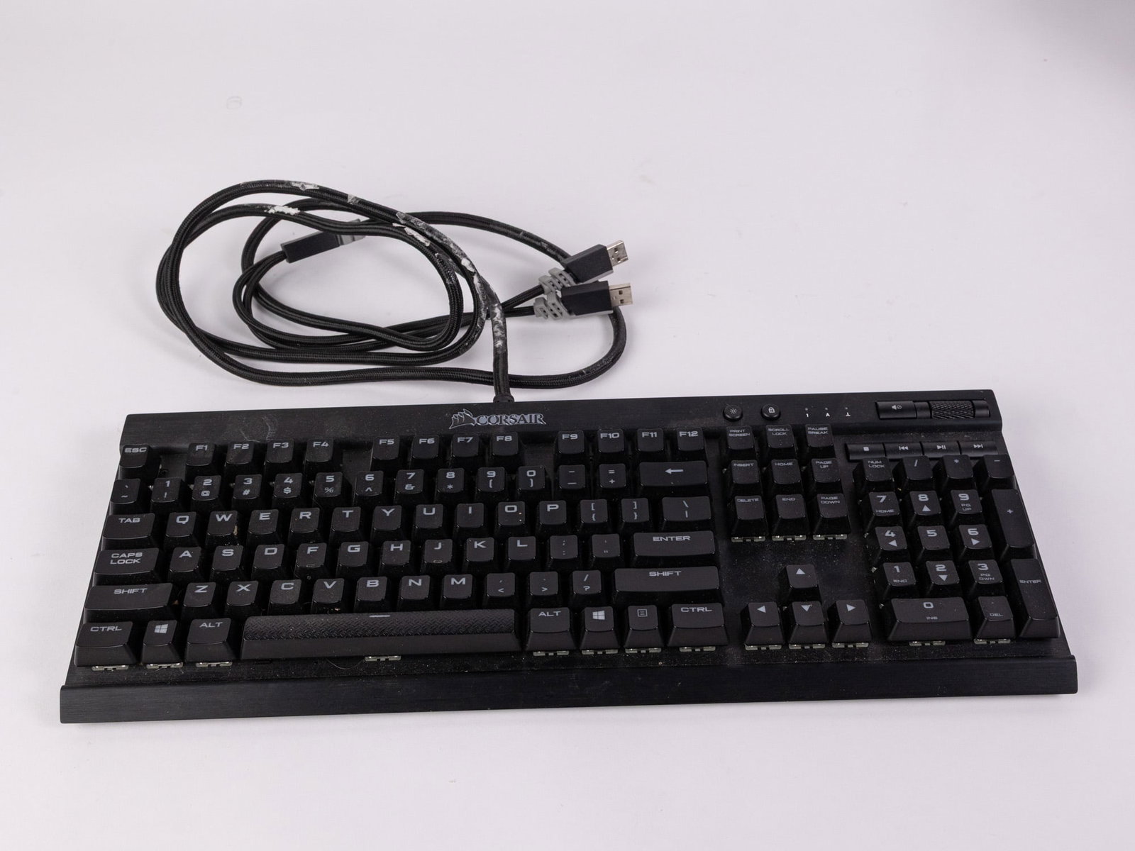 Corsair Gaming K70 RGB Rapidfire Keyboard: Corsair Gaming K70 RGB Rapidfire Keyboard Size 17" x 7" x 1" Literature Brooks Auction – Online Auction Terms & Conditions Contact: (856) 694-2960 | info@brooks.auction READ BEFORE YOU BID:<