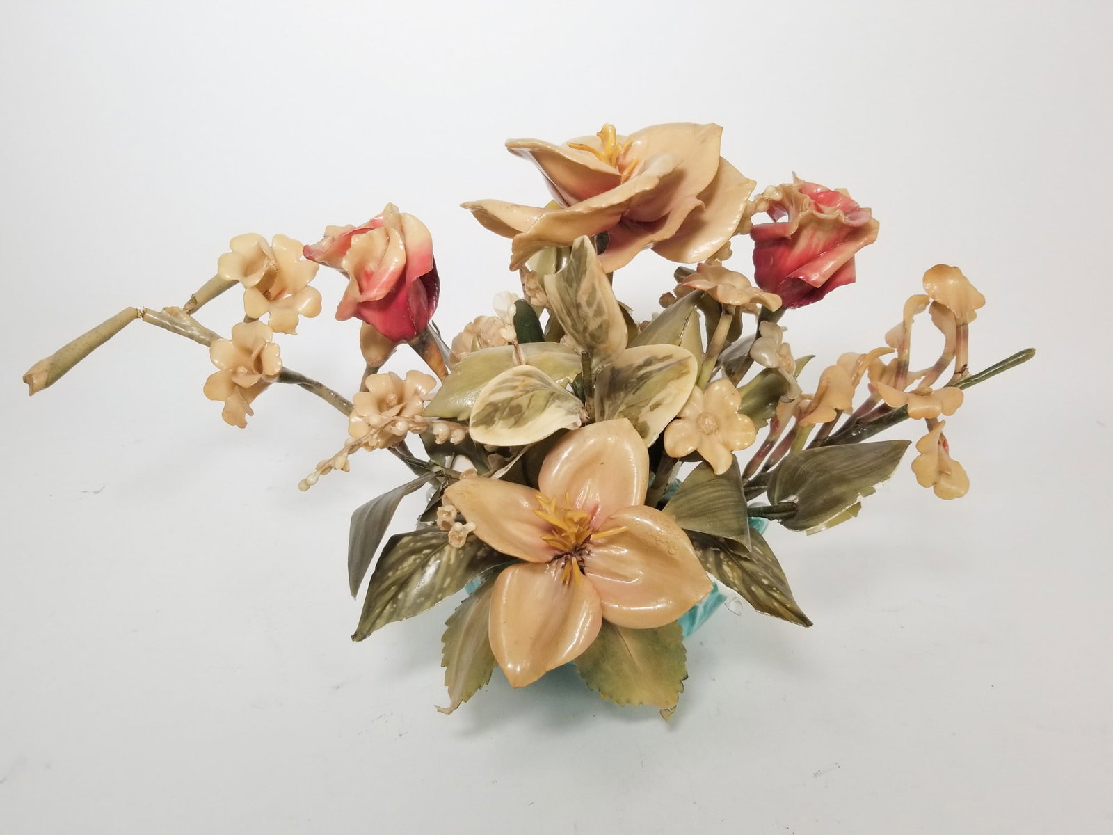 Lacquered Paper Vintage Floral Display: Lacquered Paper Vintage Floral Display Size 11" H Literature Brooks Auction – Online Auction Terms & Conditions Contact: (856) 694-2960 | info@brooks.auction READ BEFORE YOU BID: We want you to