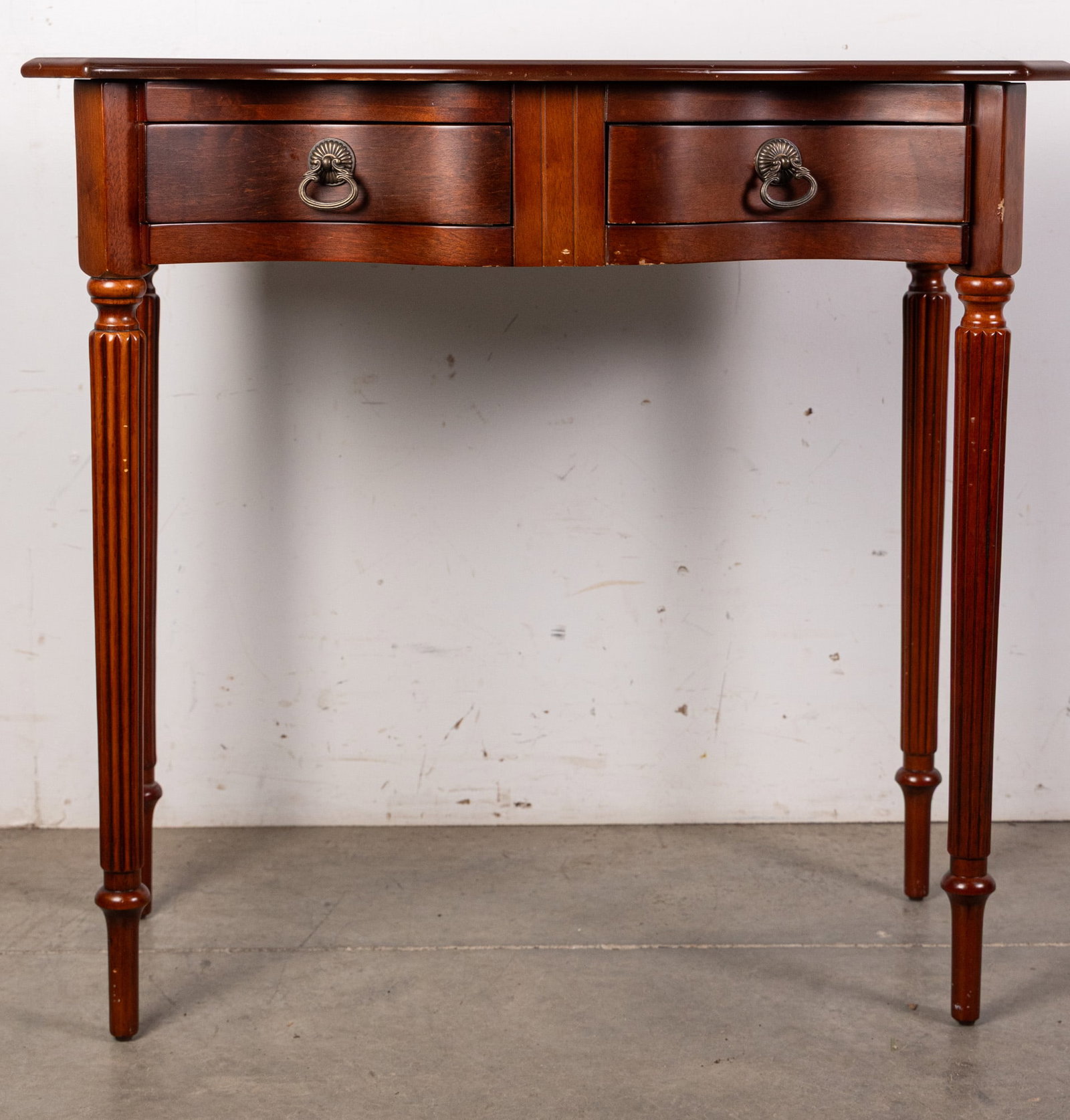 Antique Style Small Sideboard/Hallway Table: Antique Style Small Sideboard/Hallway Table Size 31" x 32" x 16" Literature Brooks Auction – Online Auction Terms & Conditions Contact: (856) 694-2960 | info@brooks.auction READ BEFORE YOU BID: