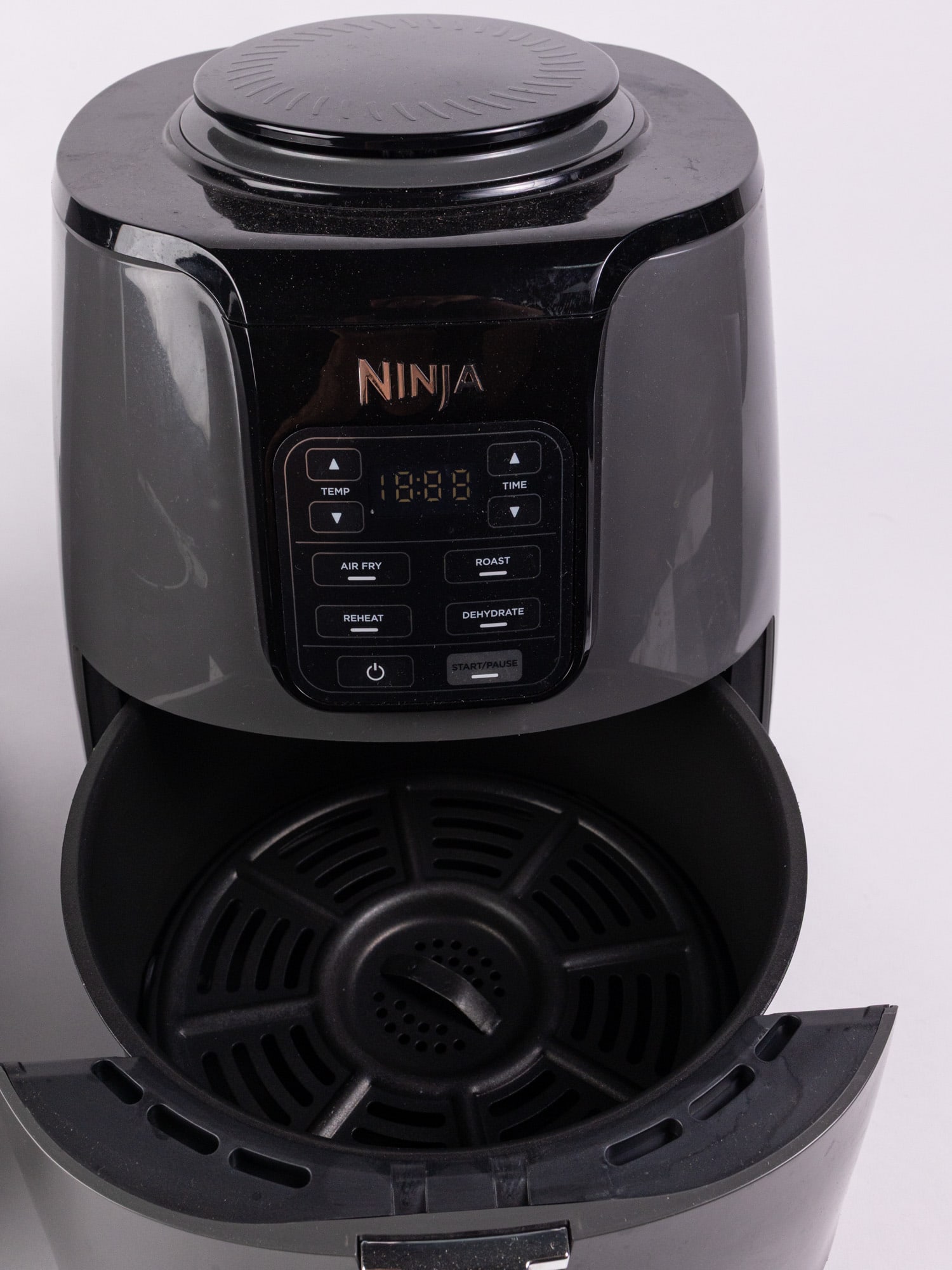 Two Ninja Air Fryers - 4