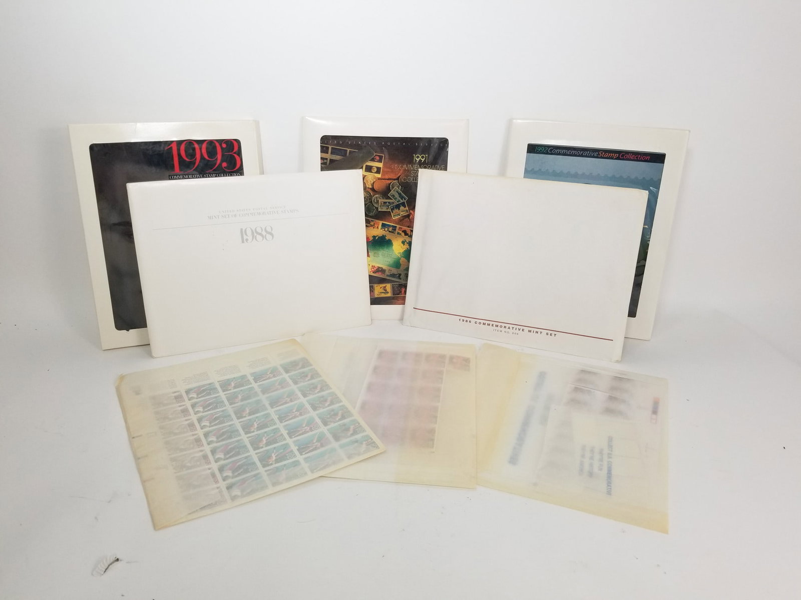 US Commemorative Stamp Collection (1 of 4)