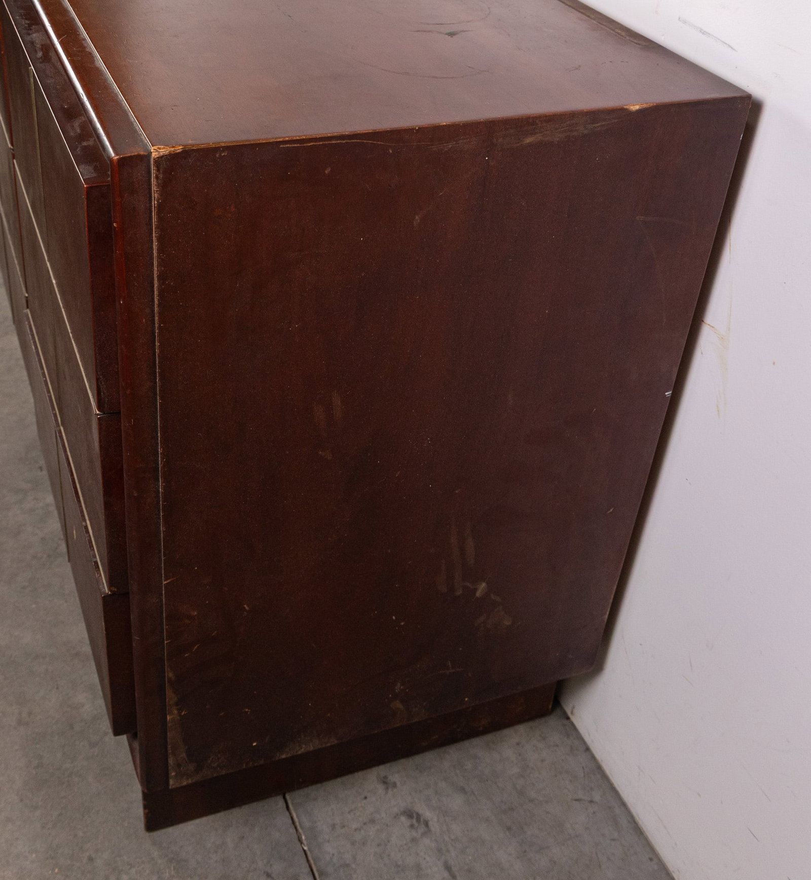 American of Martinsville Modern Walnut Chest of Drawers with Geometric Brass Inlay - 6