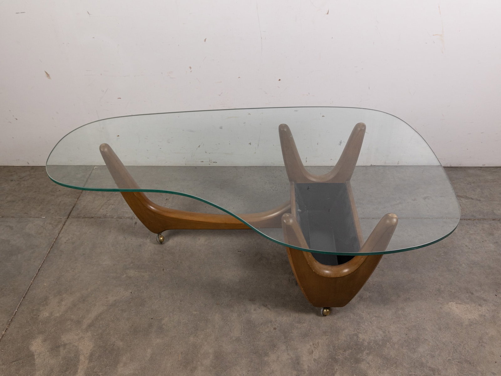 Mid Century Modern Kidney Coffee Table in the manner of Adrian Pearsall - 5