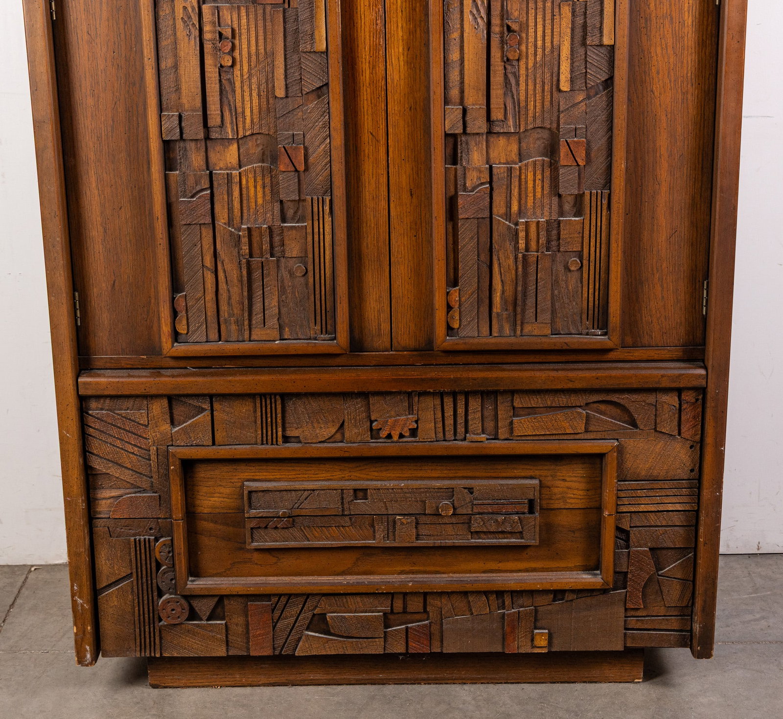 Lane Facade "Pueblo" Brutalist Wardrobe - 3