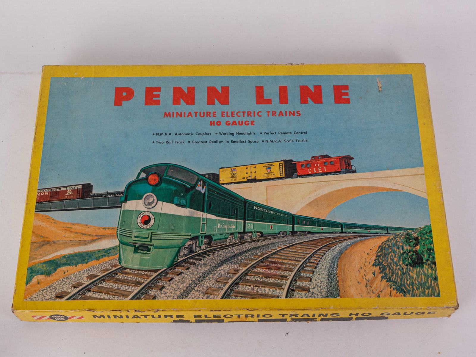 Penn Line 5702 HO Electric Train Set (1 of 6)