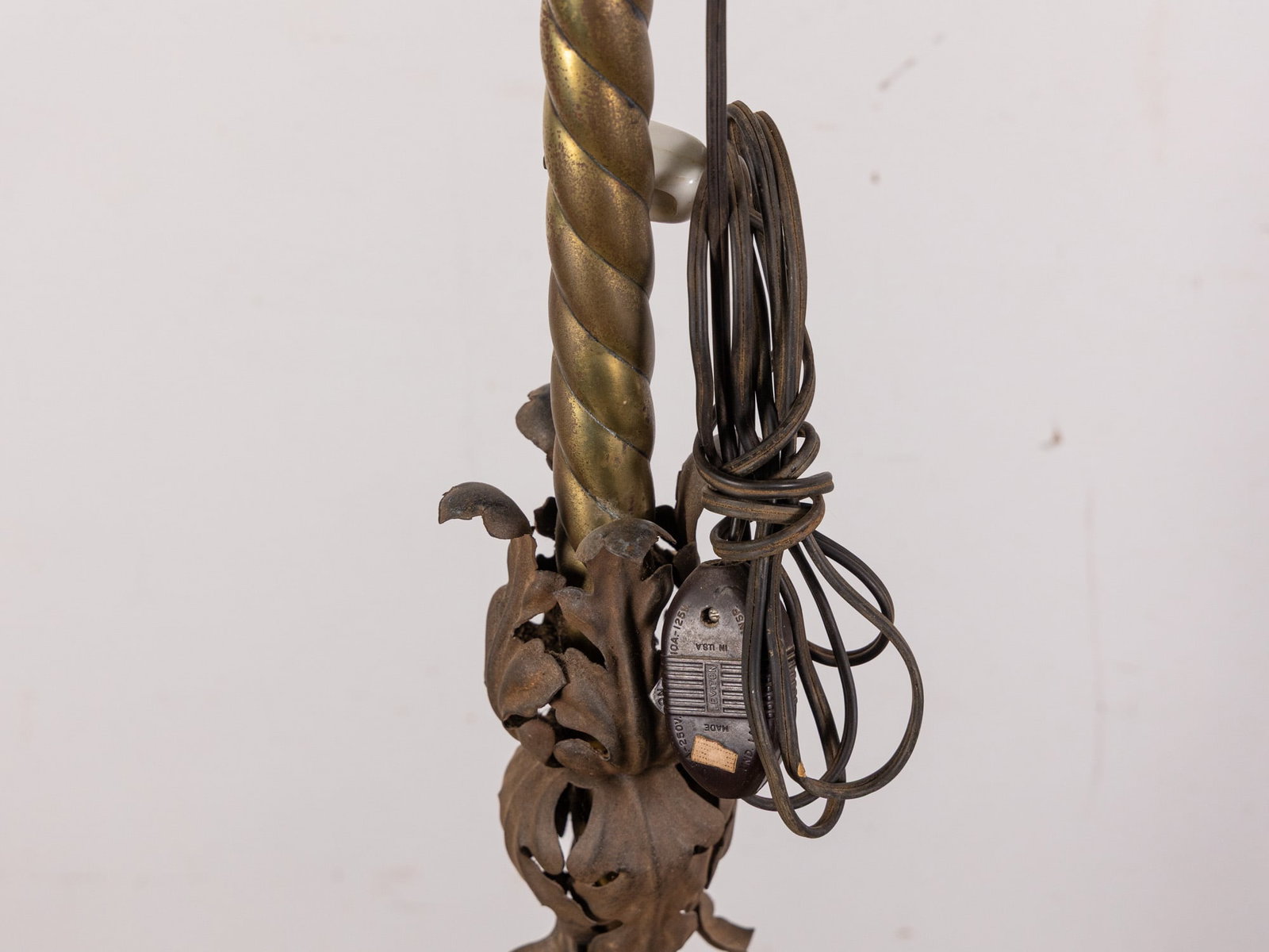 Antique Victorian Brass Ornate Floor Lamp - 5