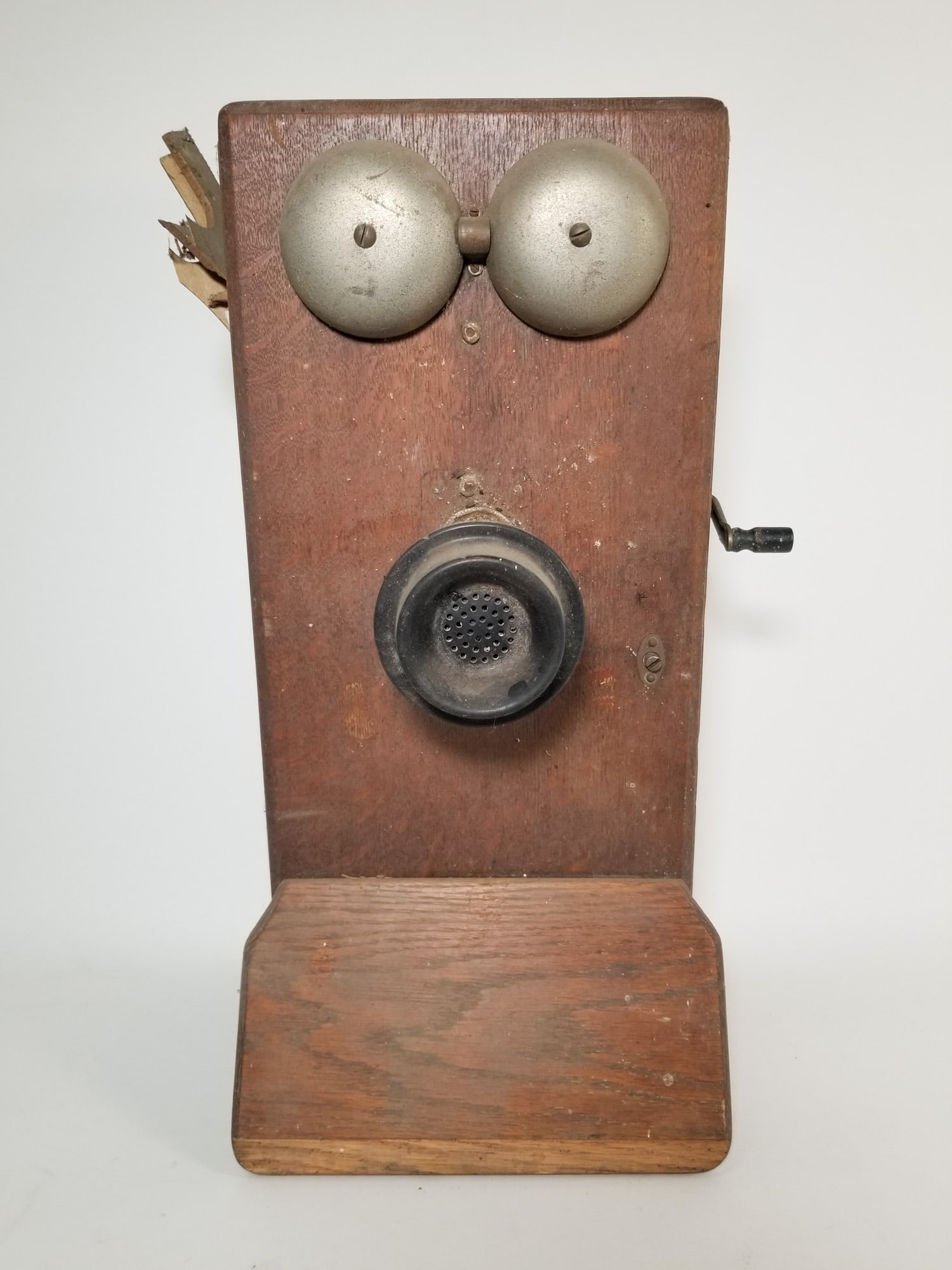 Antique Wall Mounted Wooden Early Telephone: Antique Wall Mounted Wooden Early Telephone Size 20" H Literature Brooks Auction – Online Auction Terms & Conditions Contact: (856) 694-2960 | info@brooks.auction READ BEFORE YOU BID: We want