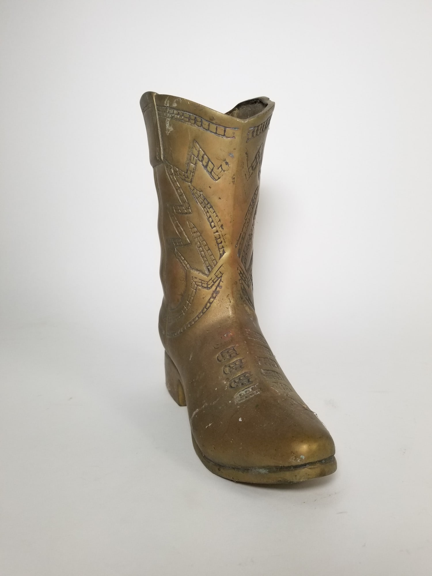 Vintage Brass Decorative Cowboy Boot: Vintage Brass Decorative Cowboy Boot Size 10" H Literature Brooks Auction – Online Auction Terms & Conditions Contact: (856) 694-2960 | info@brooks.auction READ BEFORE YOU BID: We want y