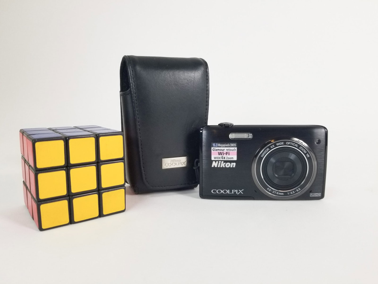 Nikon Coolpix S5200 with Case - 2