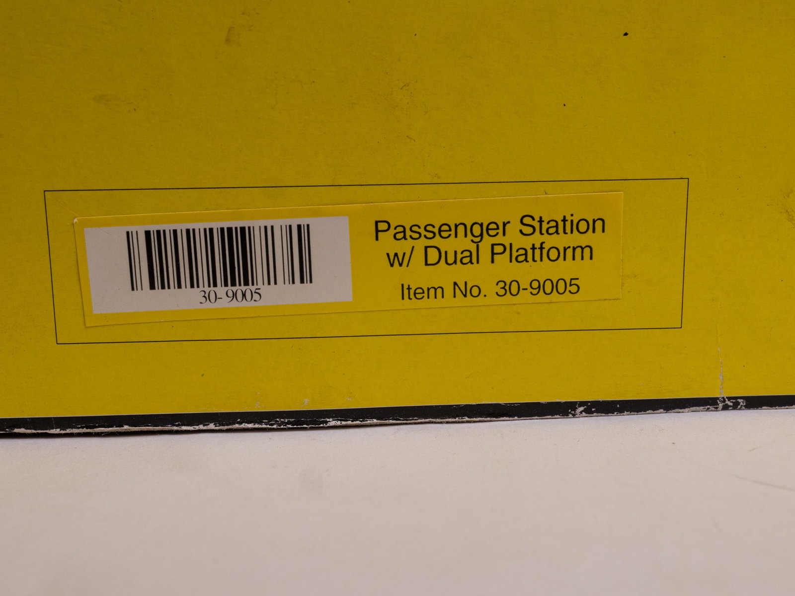 MTH RailKing Passenger Station Set 30-9005 - 3