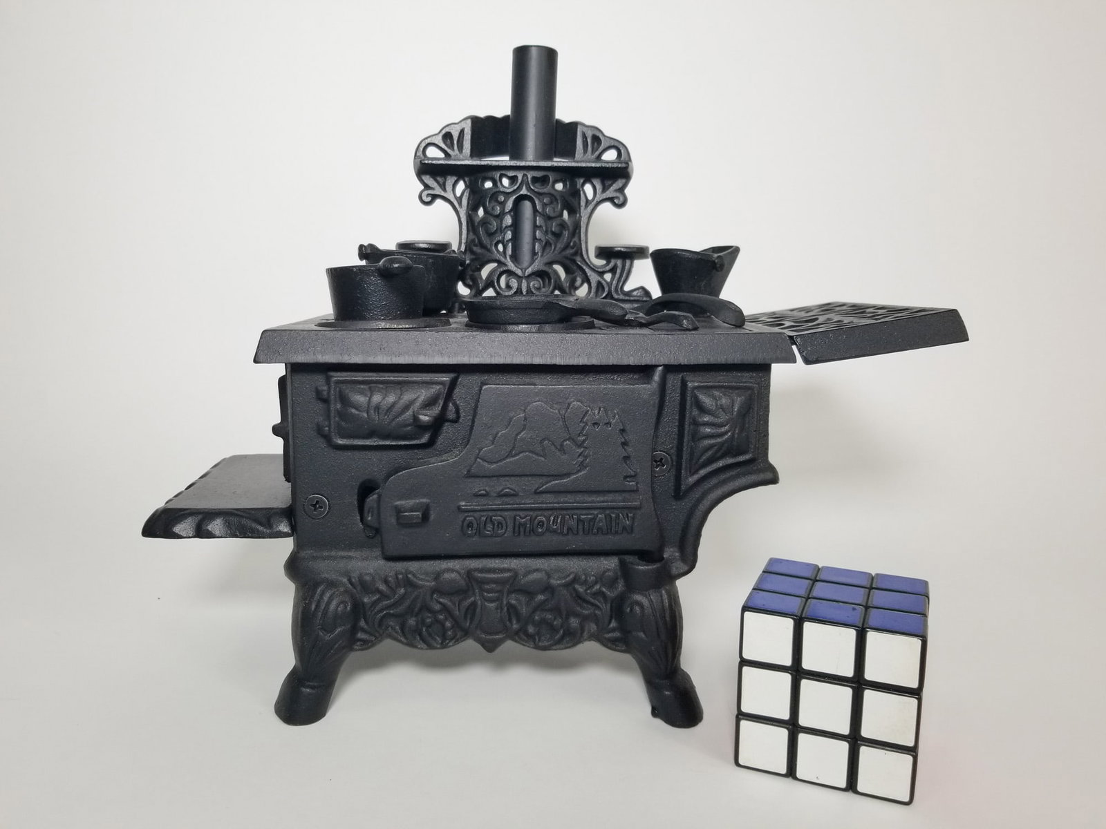 Salesman Sample Miniature Cast Iron Stove - 2